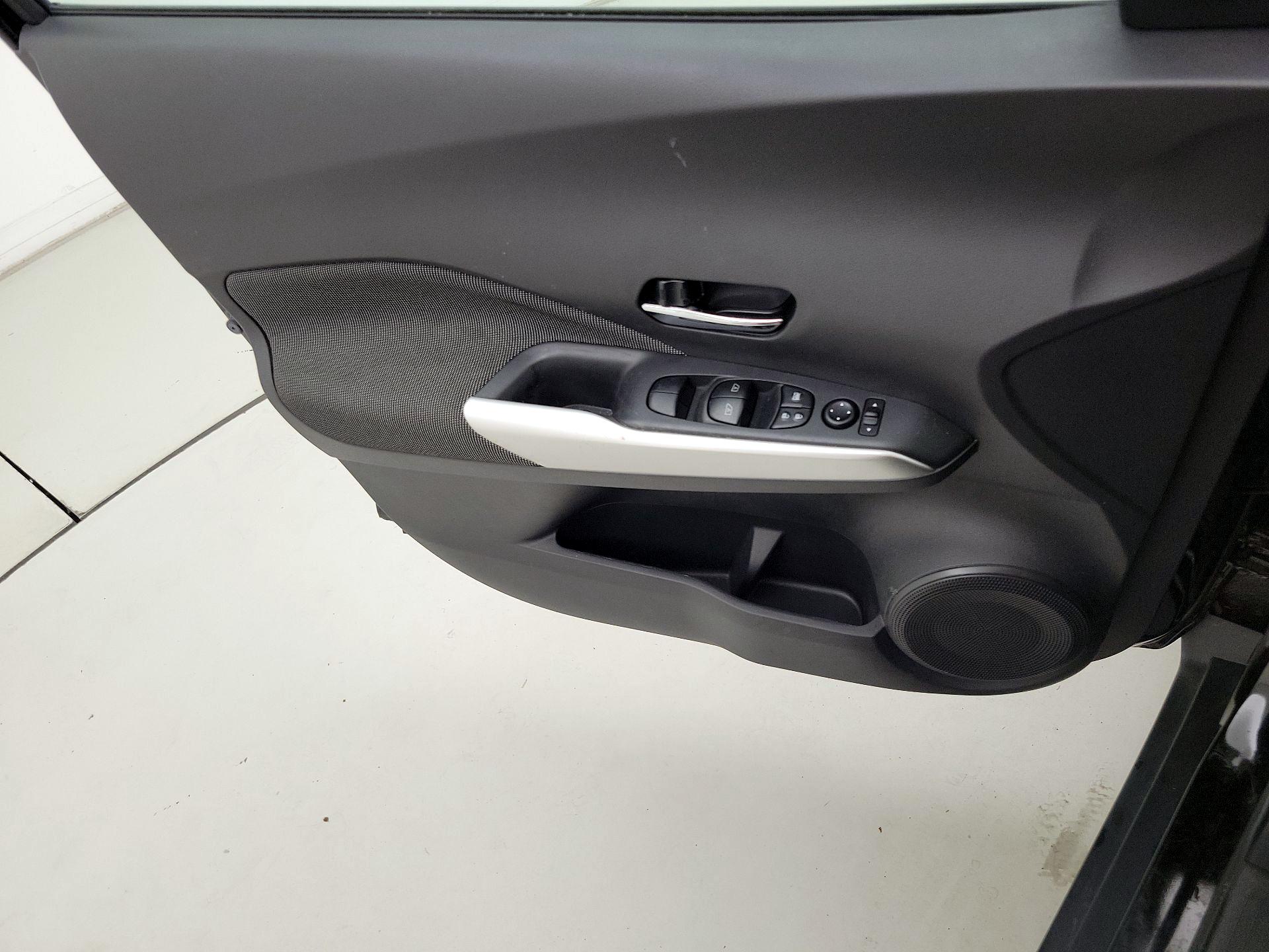 Thumbnail: 2020 Nissan Kicks - 12