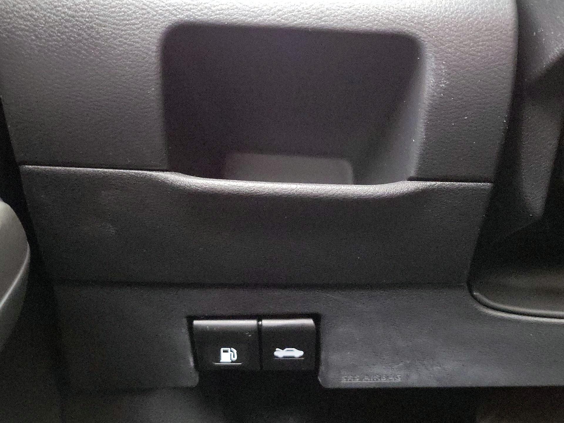 Thumbnail: 2020 Nissan Kicks - 13