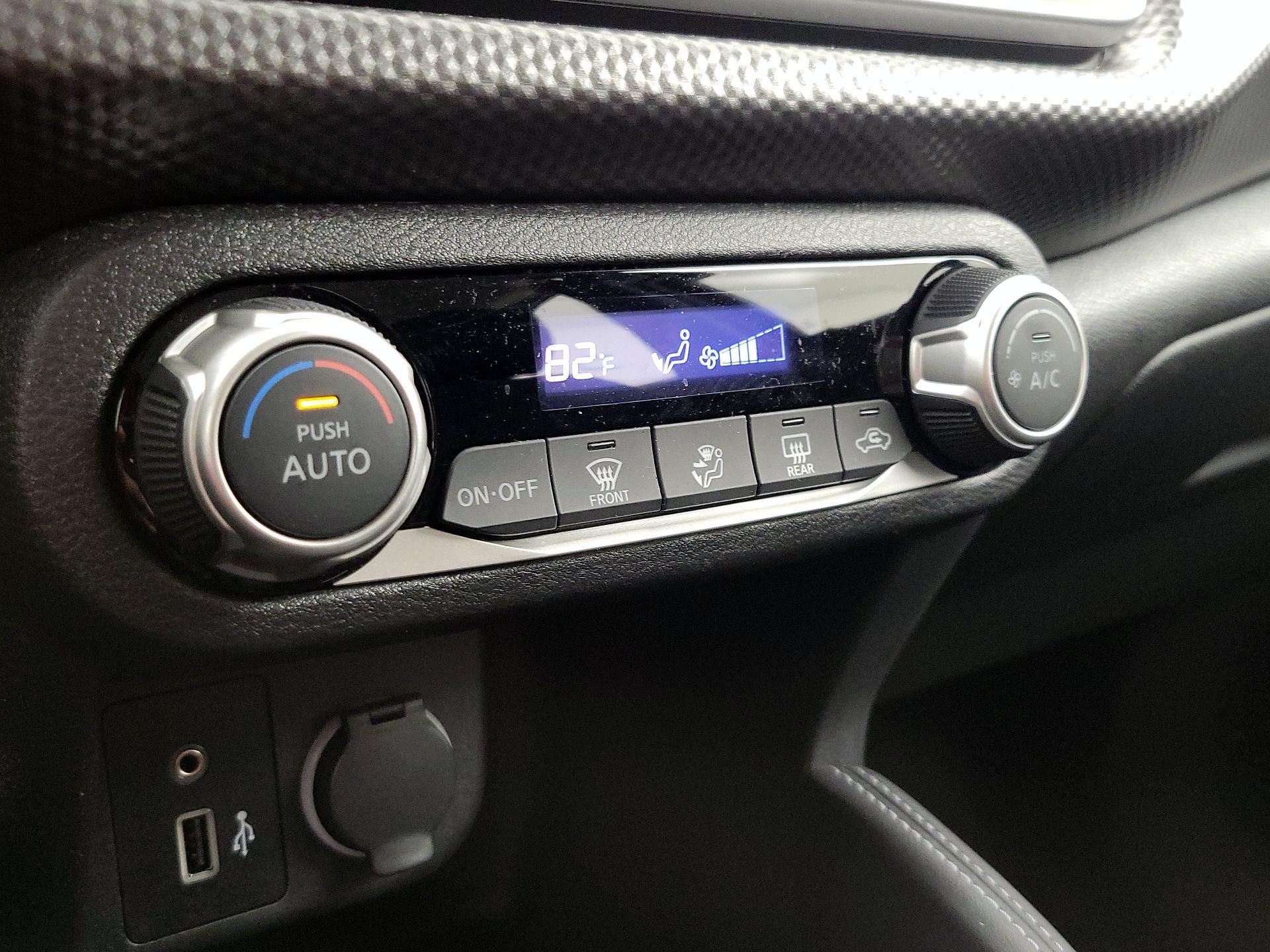 Thumbnail: 2020 Nissan Kicks - 16