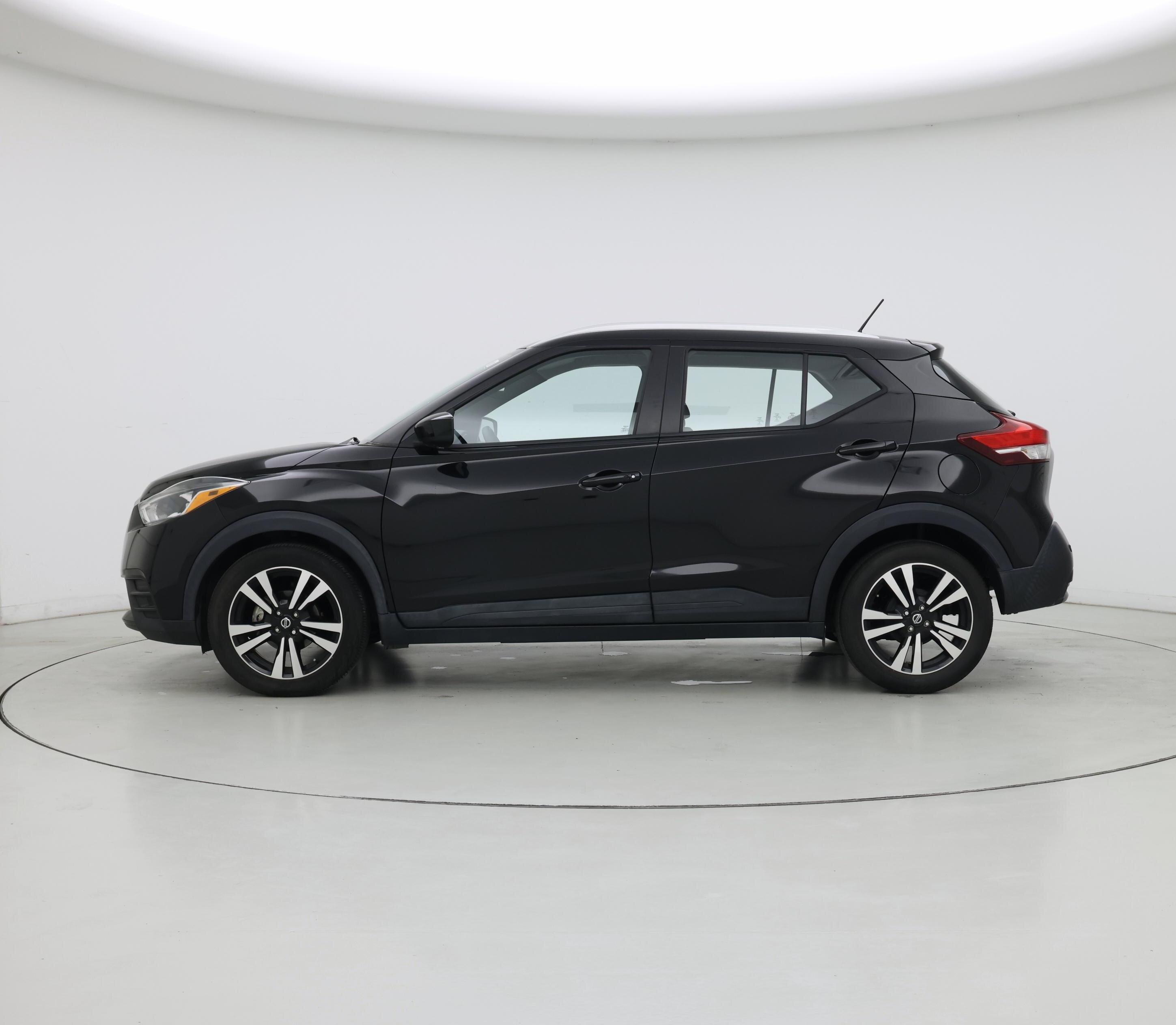 Thumbnail: 2020 Nissan Kicks - 3