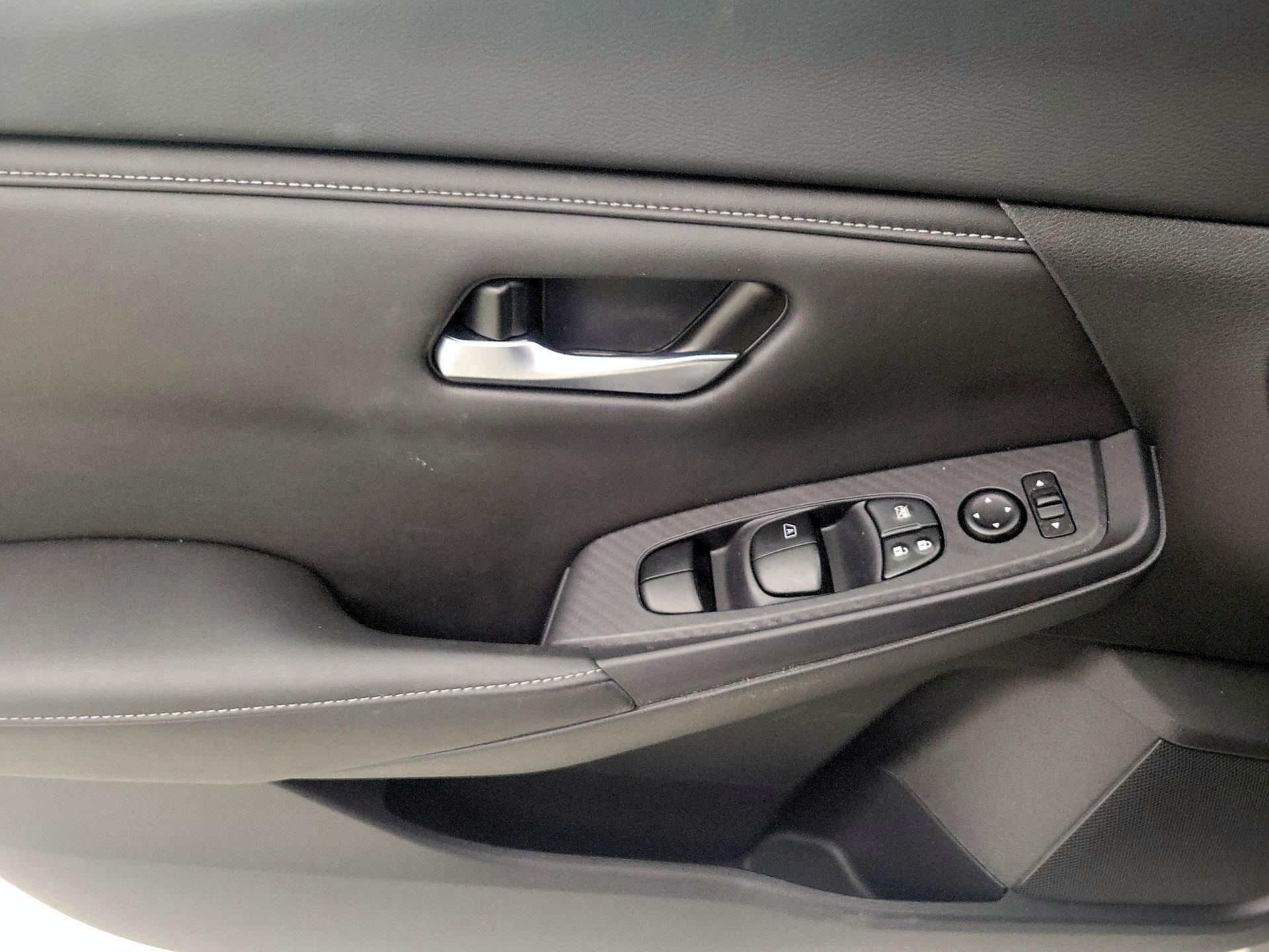 Thumbnail: 2023 Nissan Sentra - 12