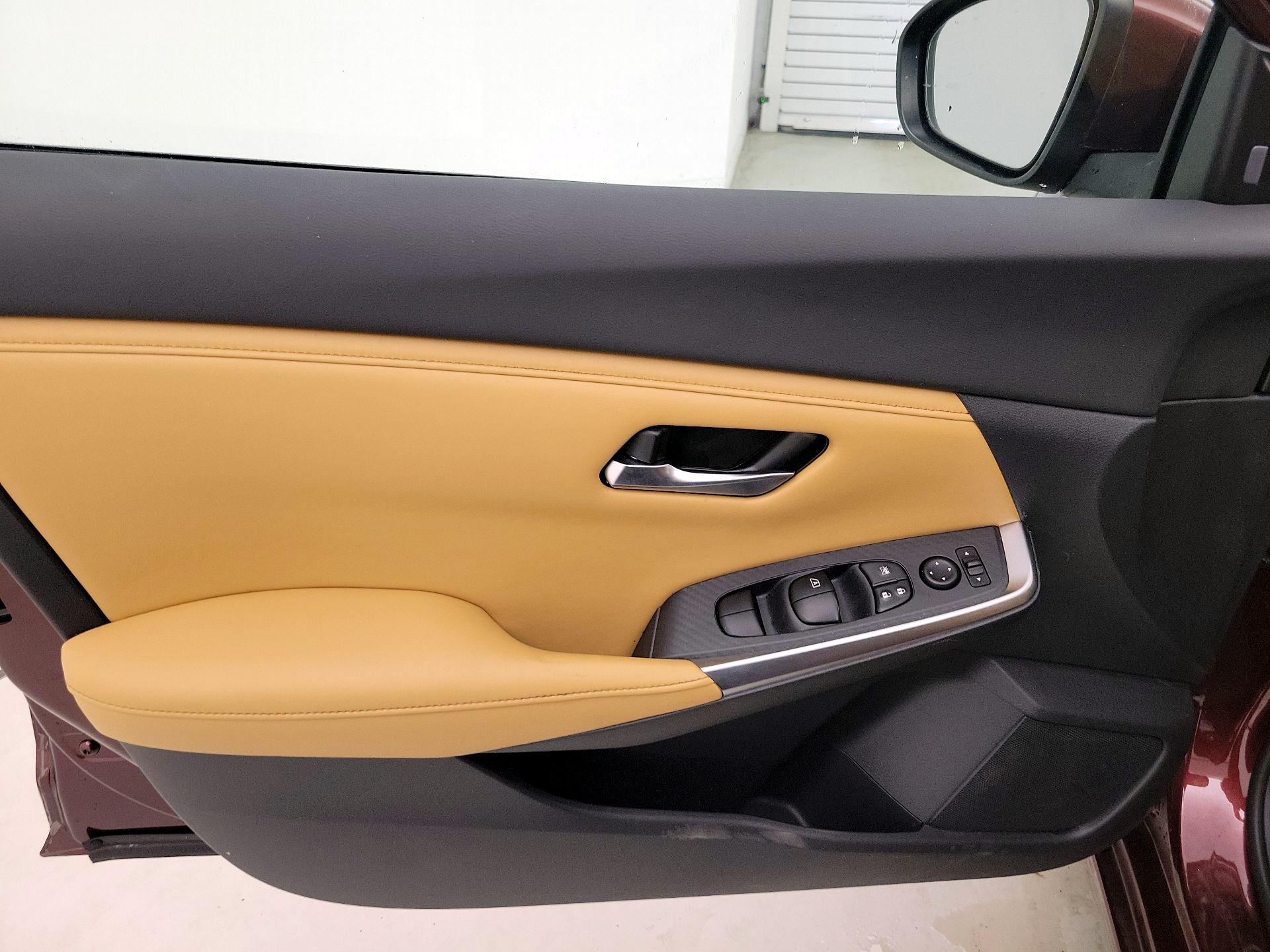 Thumbnail: 2020 Nissan Sentra - 12