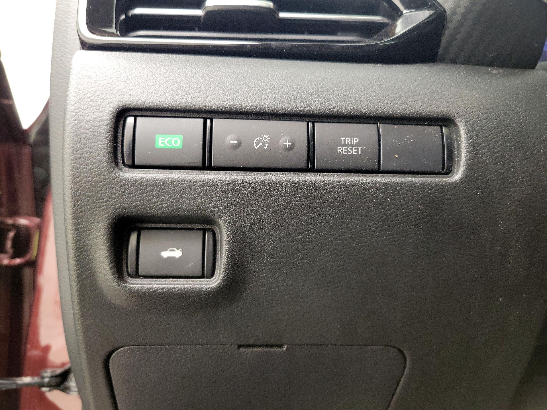 Thumbnail: 2020 Nissan Sentra - 13