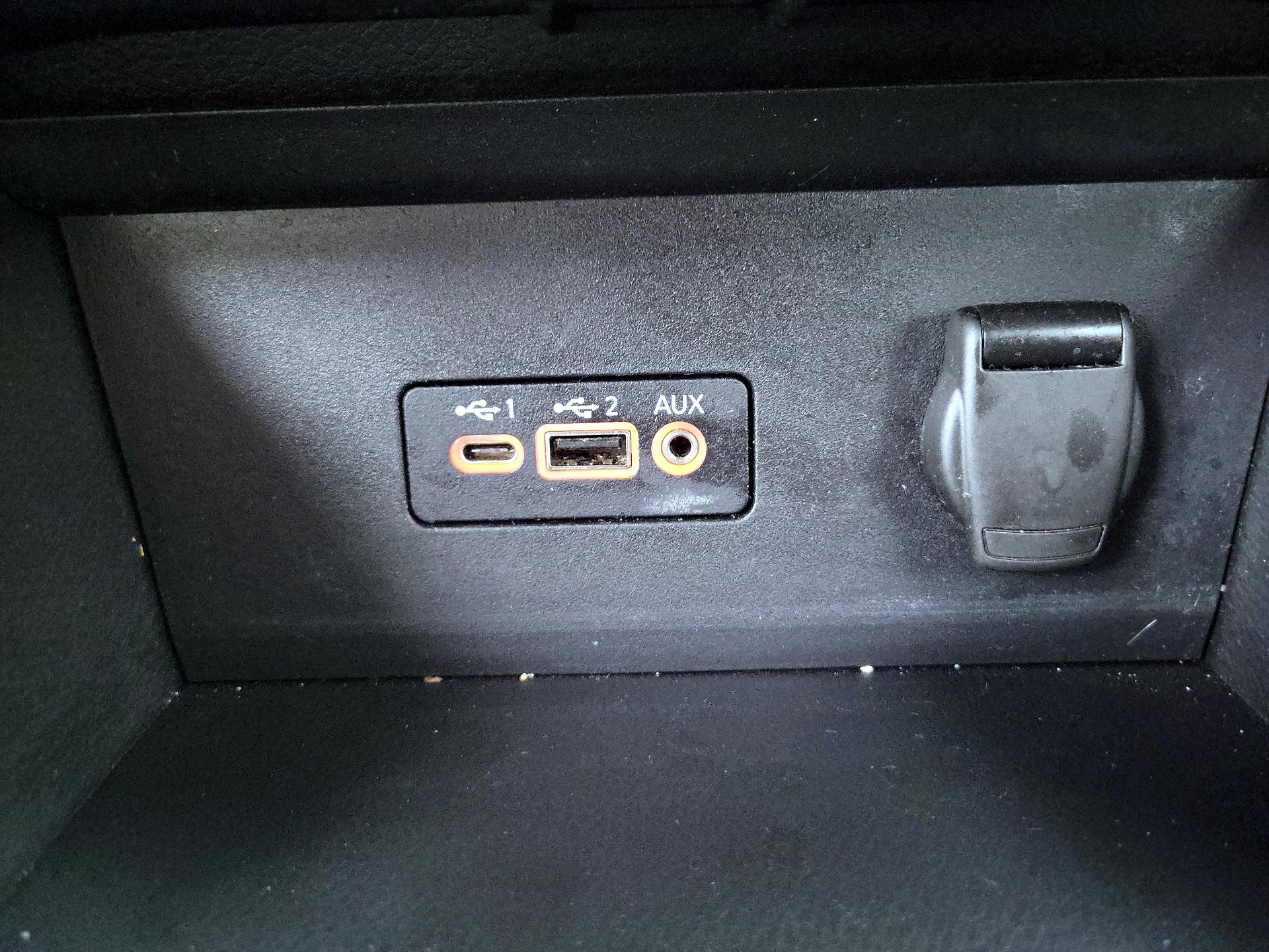 Thumbnail: 2022 Nissan Sentra - 18