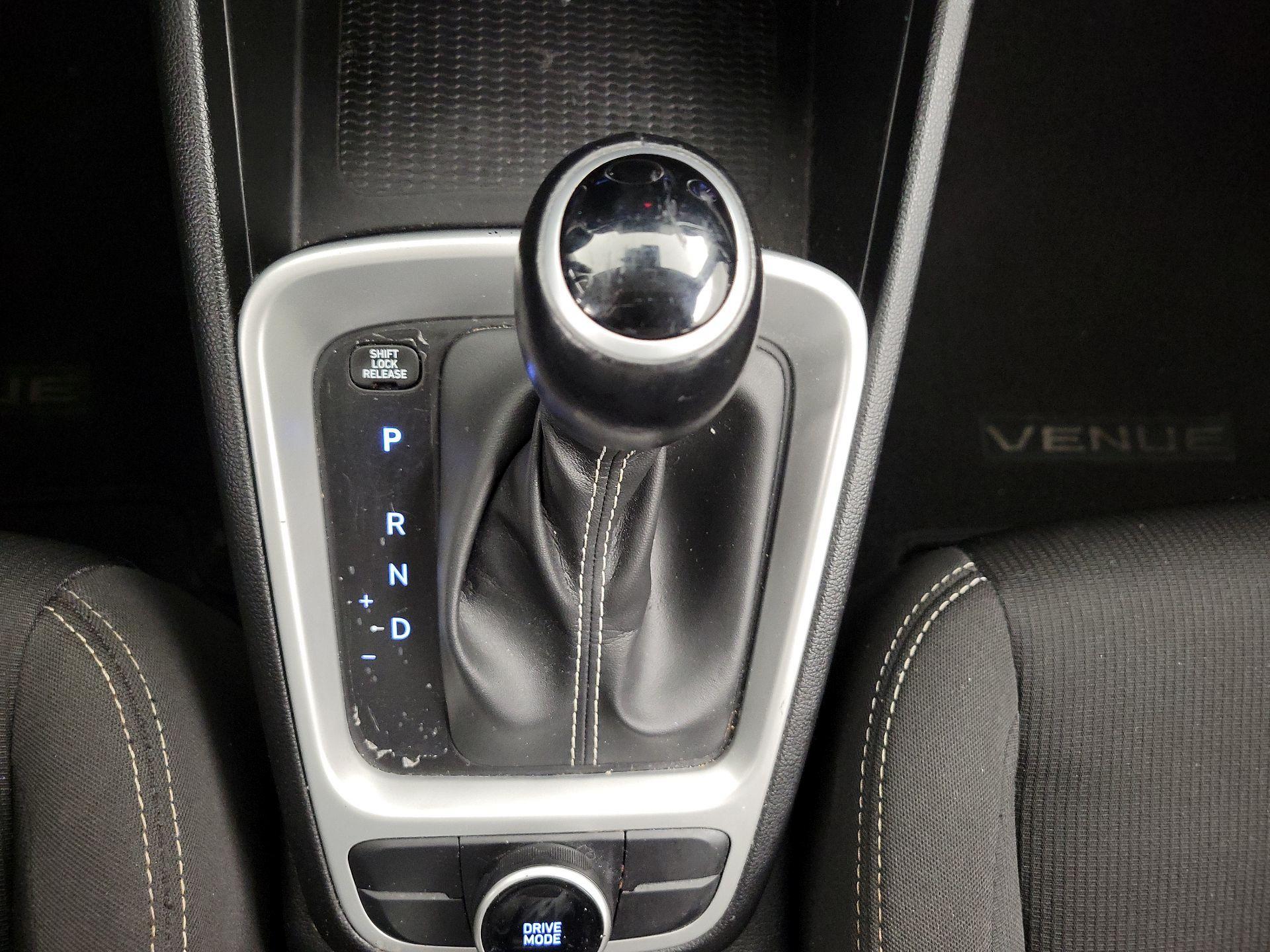 Thumbnail: 2024 Hyundai Venue - 17