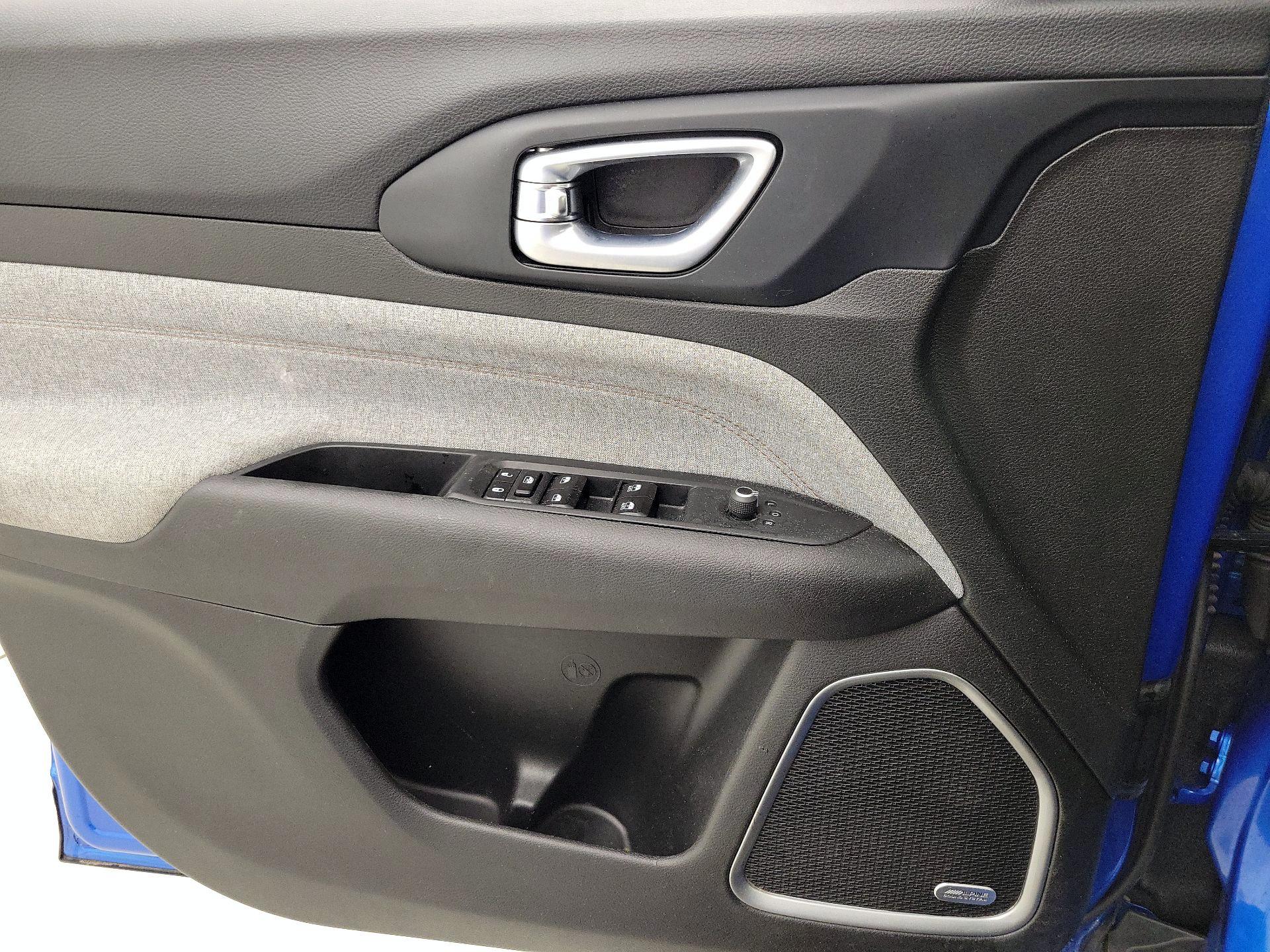 Thumbnail: 2023 Jeep Compass - 12