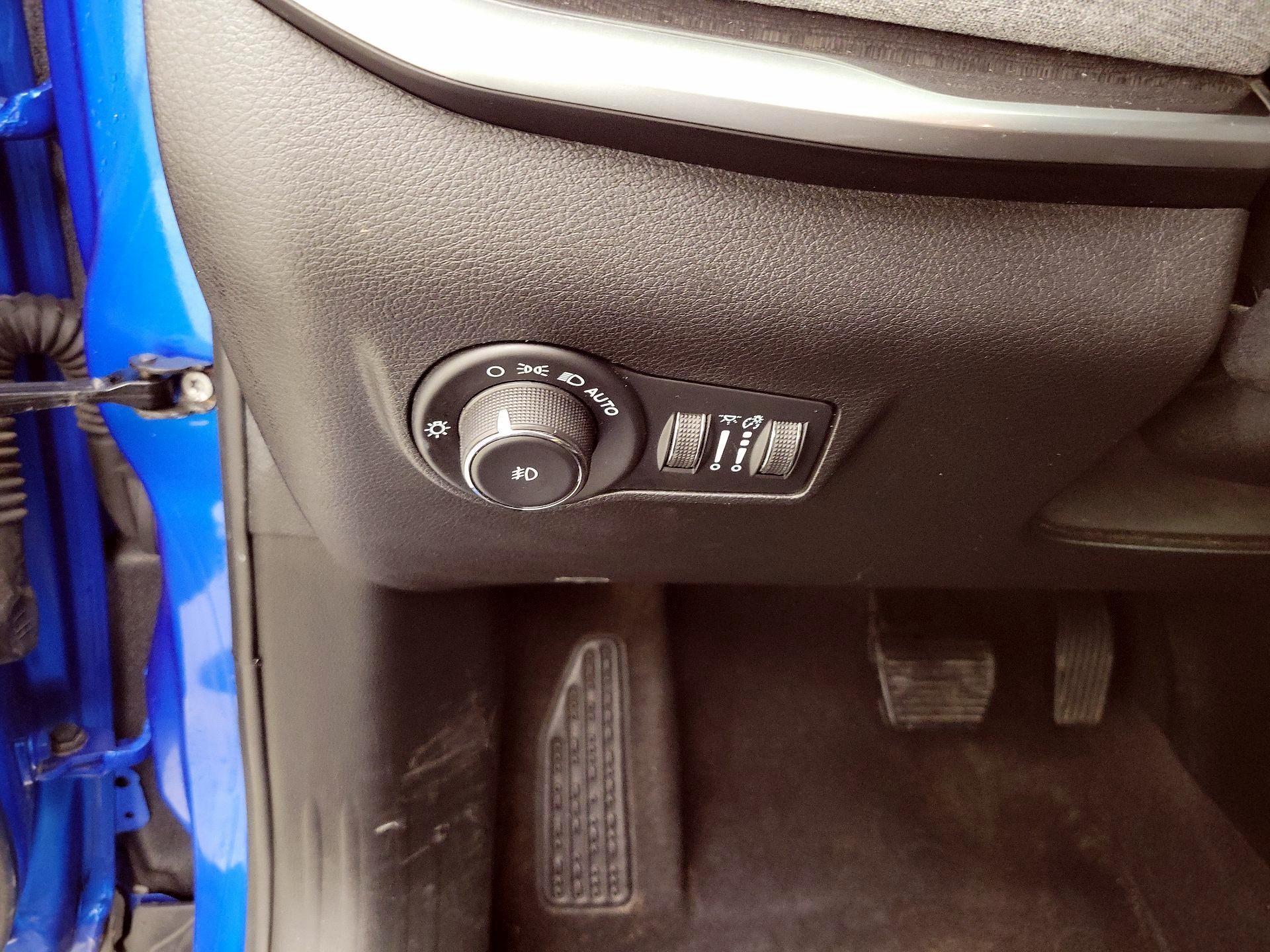 Thumbnail: 2023 Jeep Compass - 13