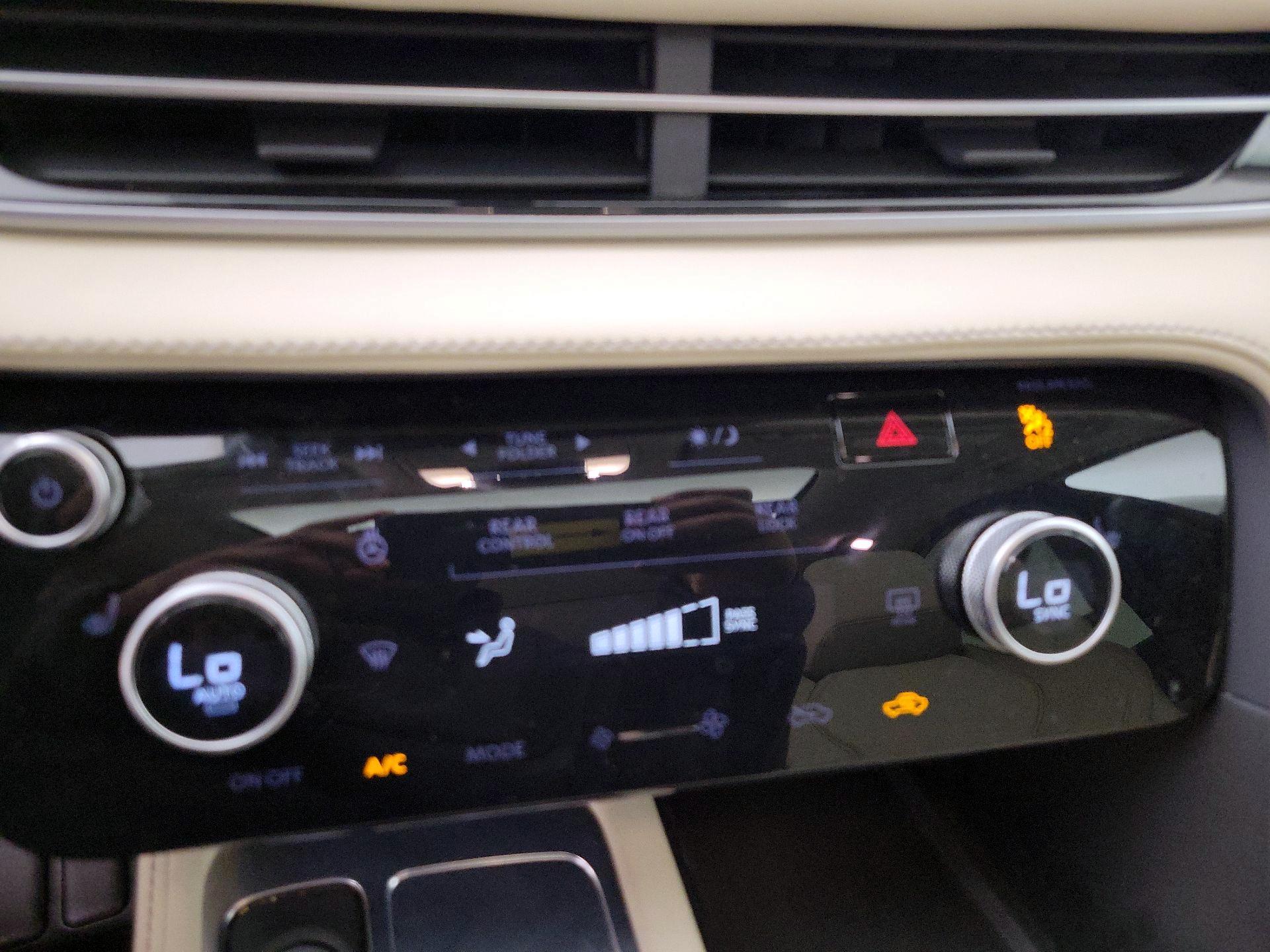 Thumbnail: 2023 INFINITI QX60 - 16