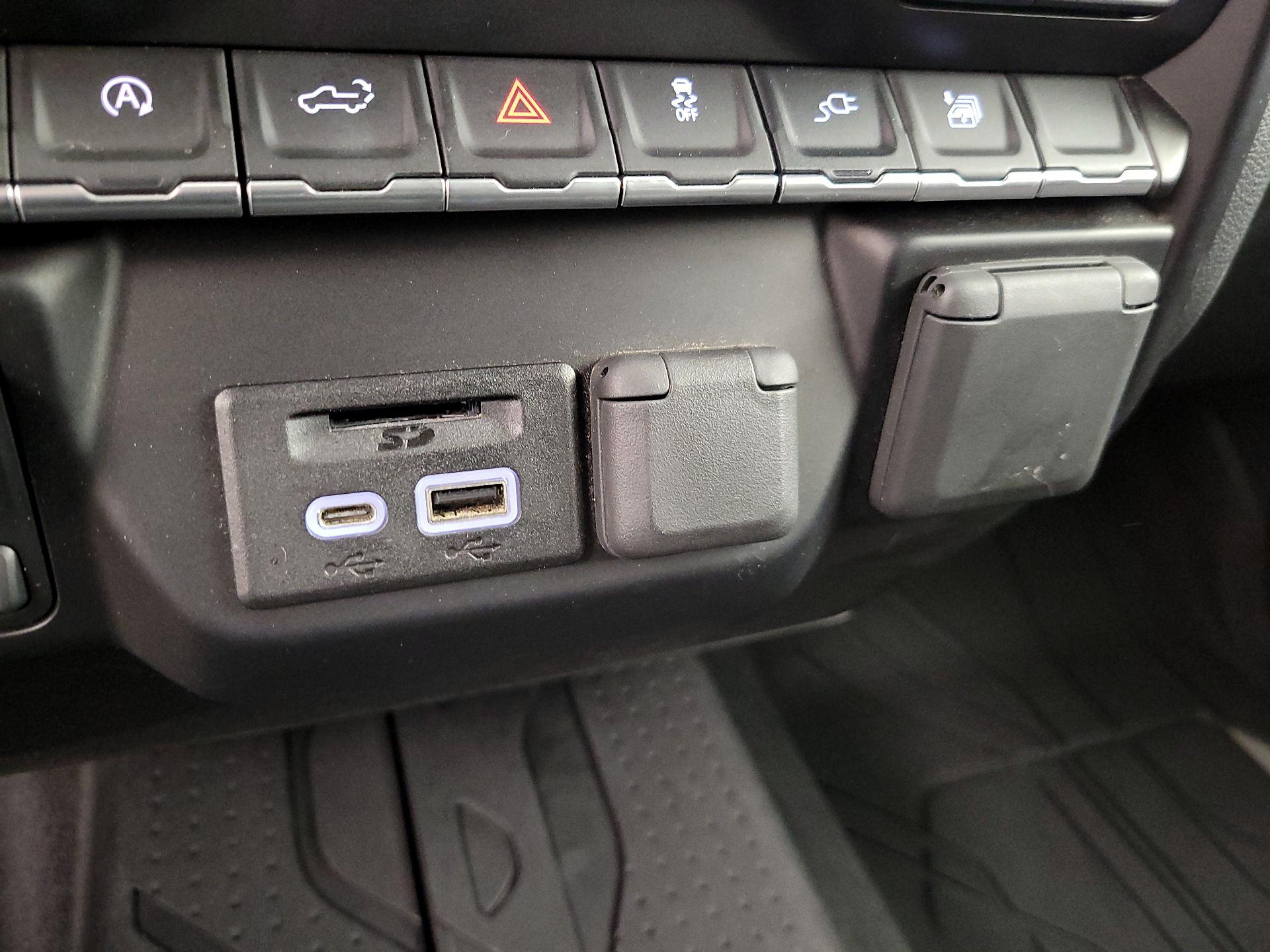 Thumbnail: 2019 Chevrolet Silverado 1500 - 19