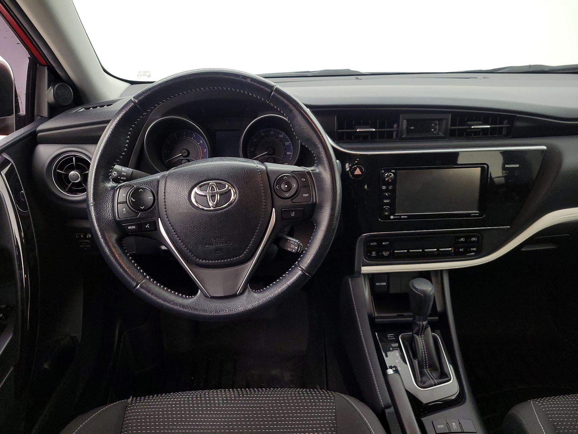 Thumbnail: 2018 Toyota Corolla iM - 10