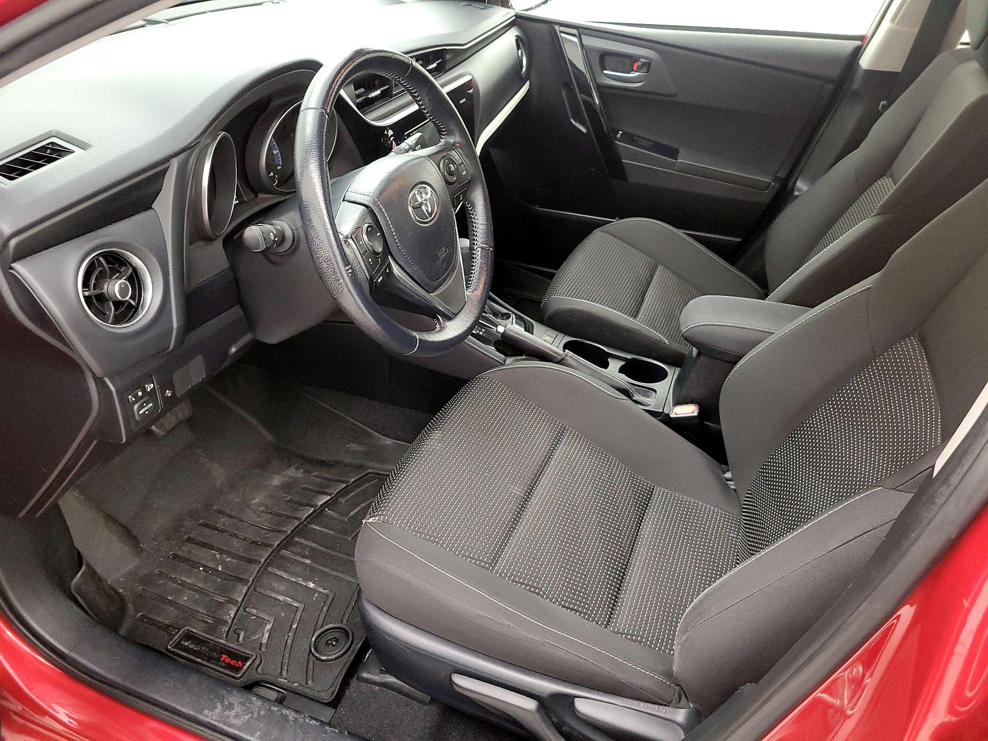 Thumbnail: 2018 Toyota Corolla iM - 11