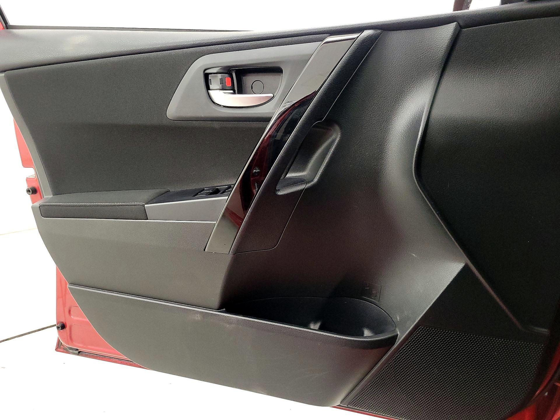 Thumbnail: 2018 Toyota Corolla iM - 12