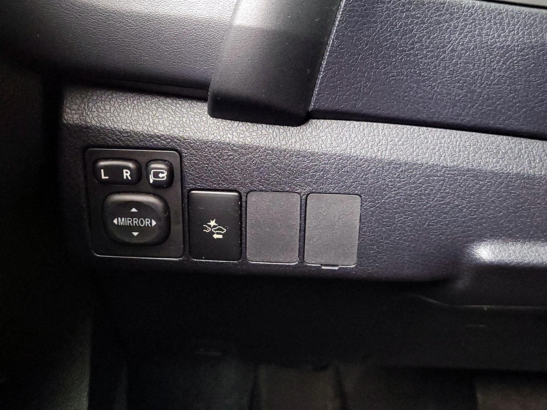 Thumbnail: 2018 Toyota Corolla iM - 13