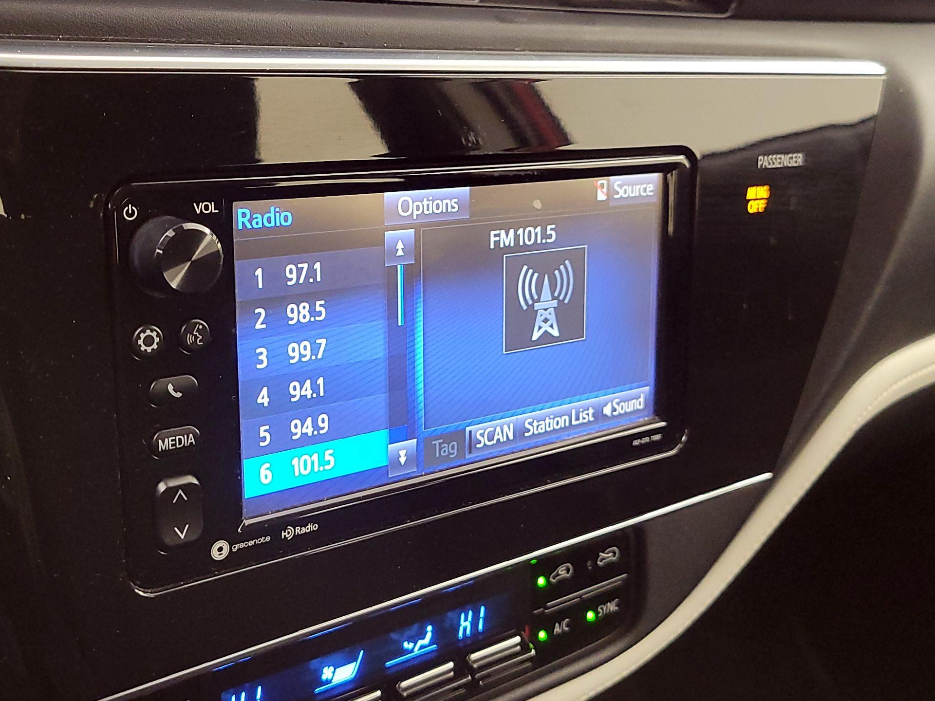 Thumbnail: 2018 Toyota Corolla iM - 15