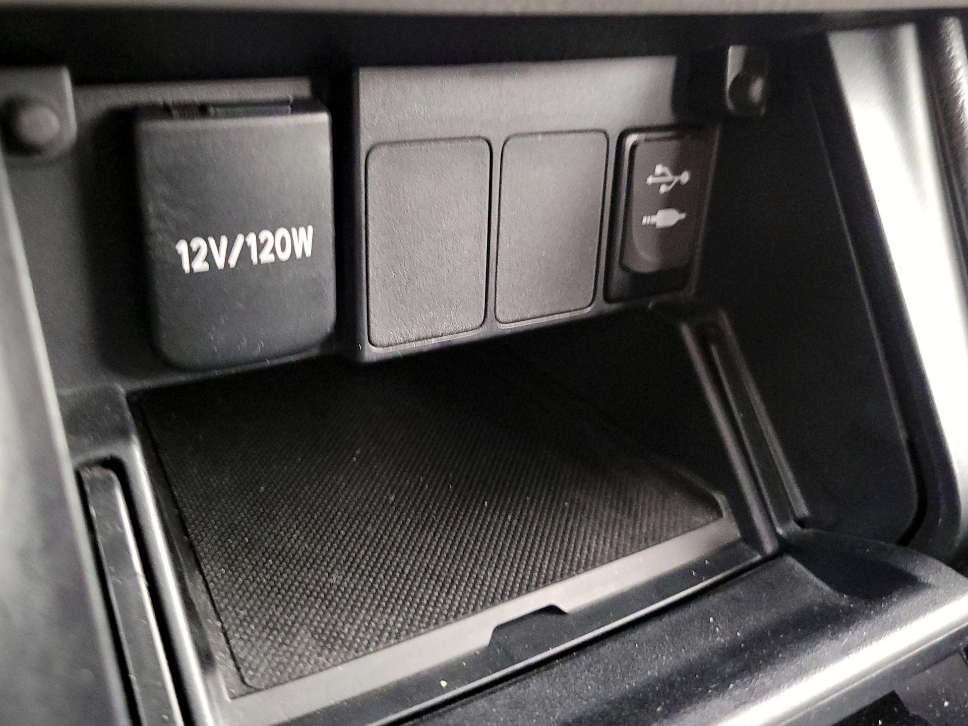 Thumbnail: 2018 Toyota Corolla iM - 18