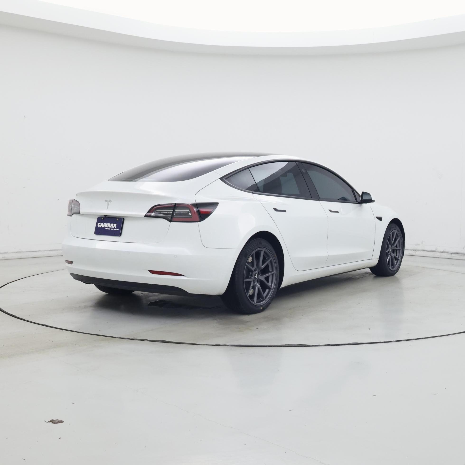 Thumbnail: 2022 Tesla Model 3 - 8