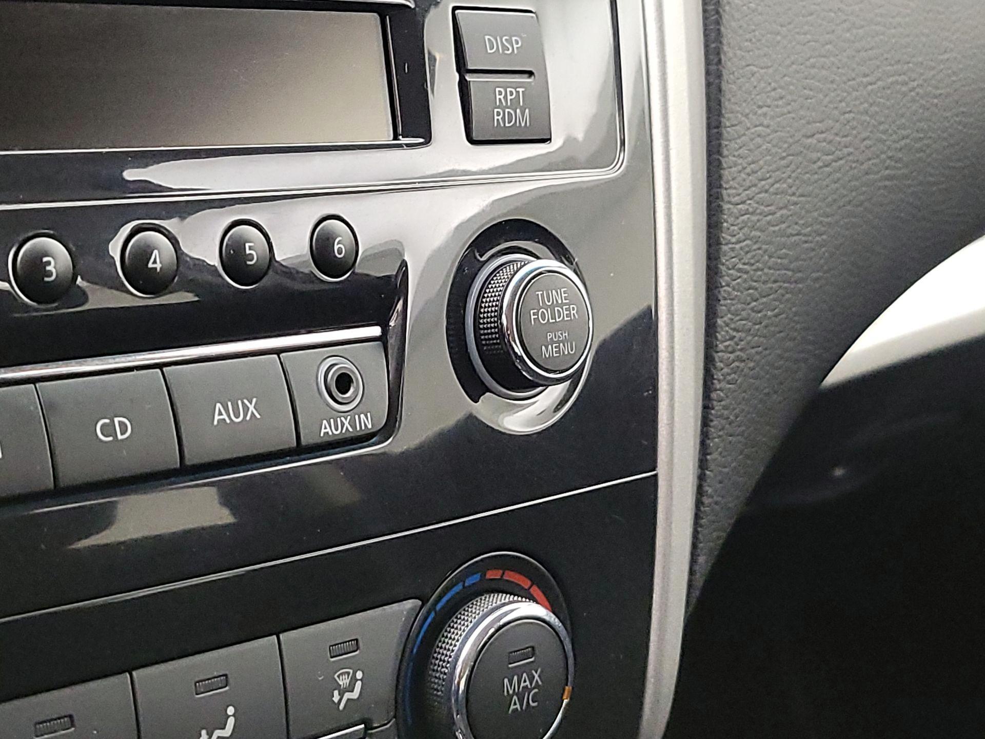 Thumbnail: 2014 Nissan Altima - 17