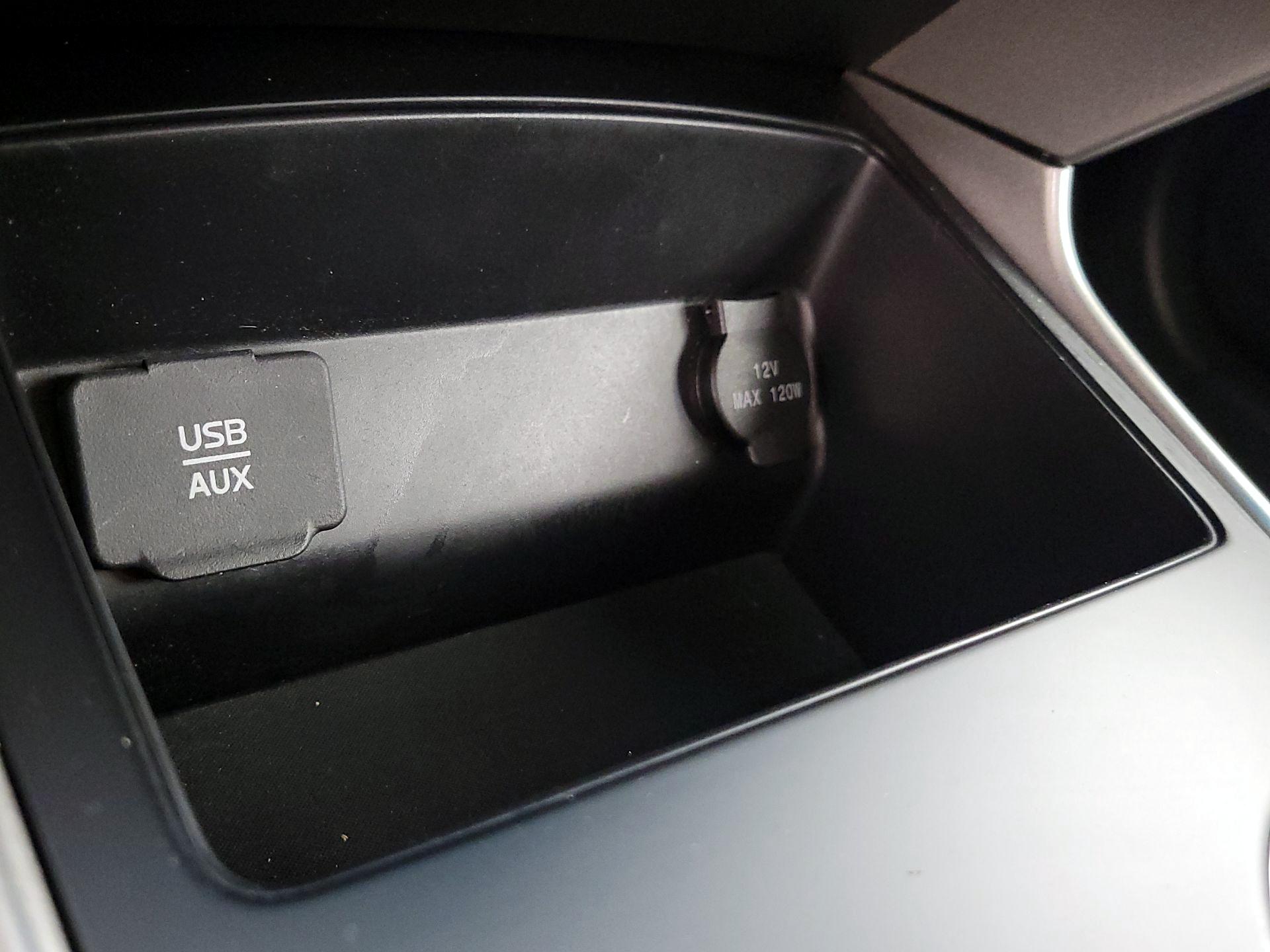 Thumbnail: 2015 Nissan Altima - 18