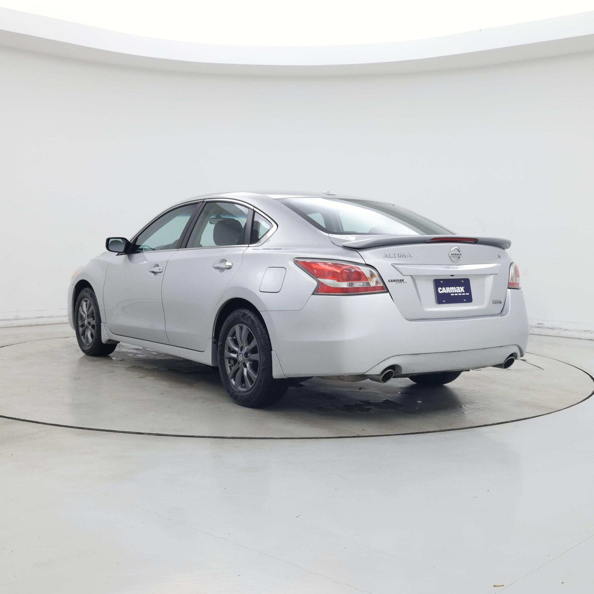 Thumbnail: 2015 Nissan Altima - 2