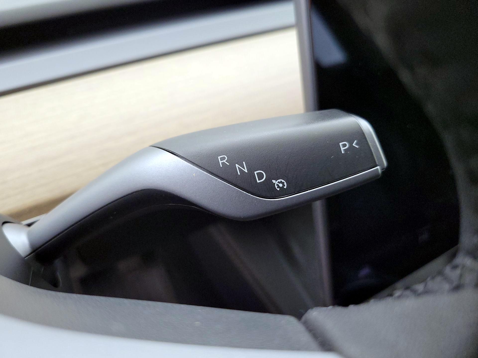 Thumbnail: 2022 Tesla Model 3 - 17