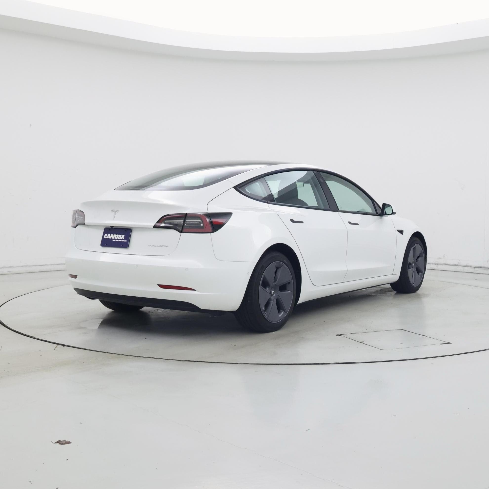 Thumbnail: 2022 Tesla Model 3 - 8