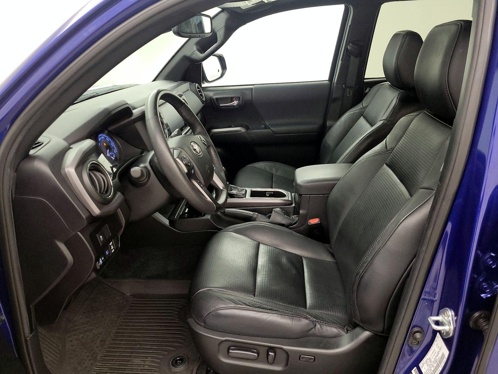 Thumbnail: 2022 Toyota Tacoma - 11