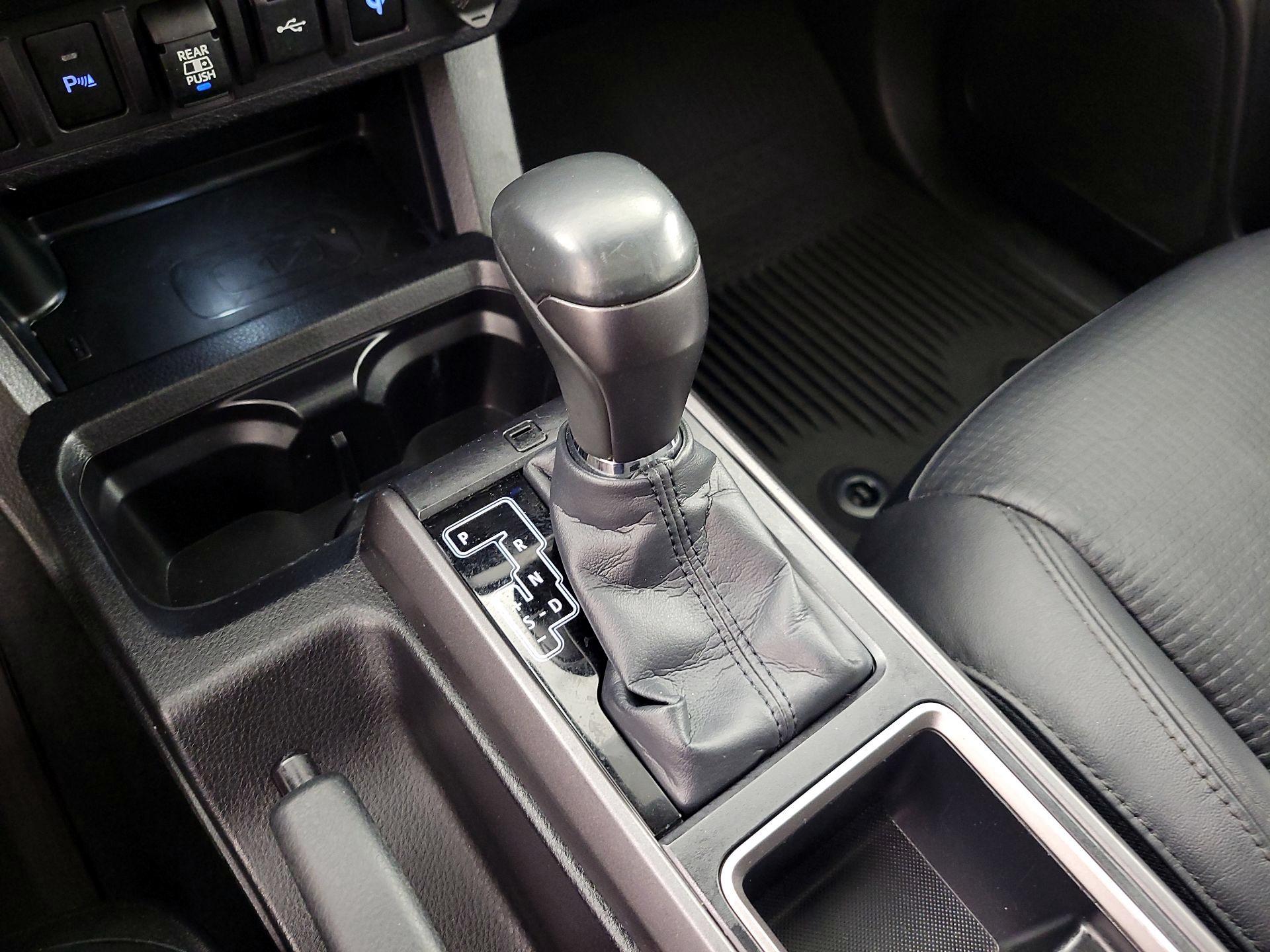 Thumbnail: 2022 Toyota Tacoma - 18