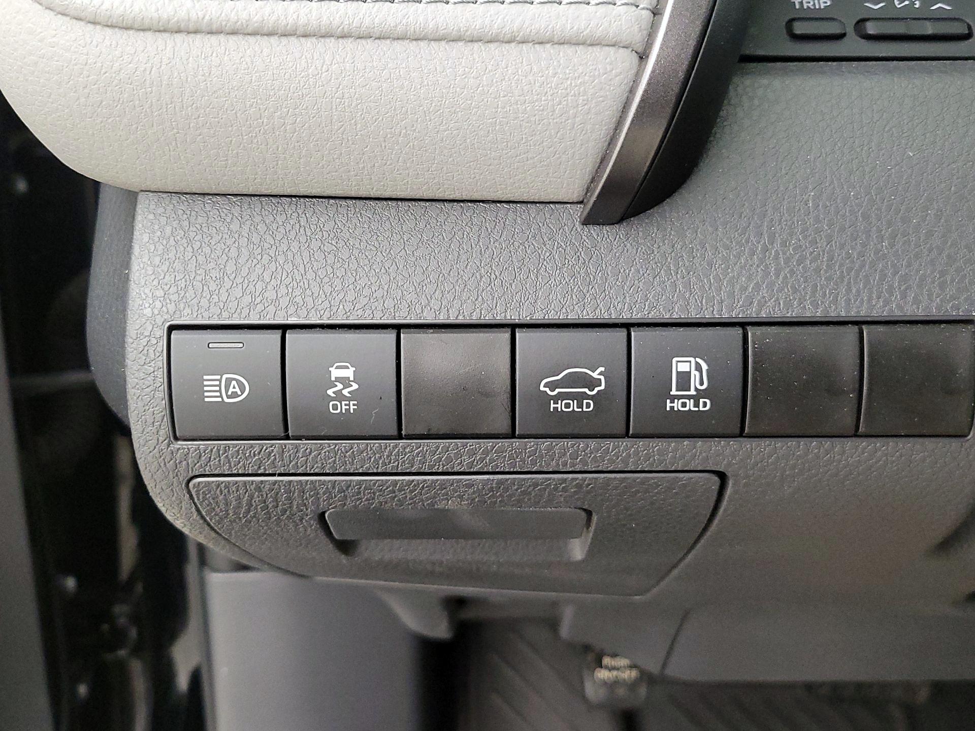 Thumbnail: 2024 Toyota Camry - 13