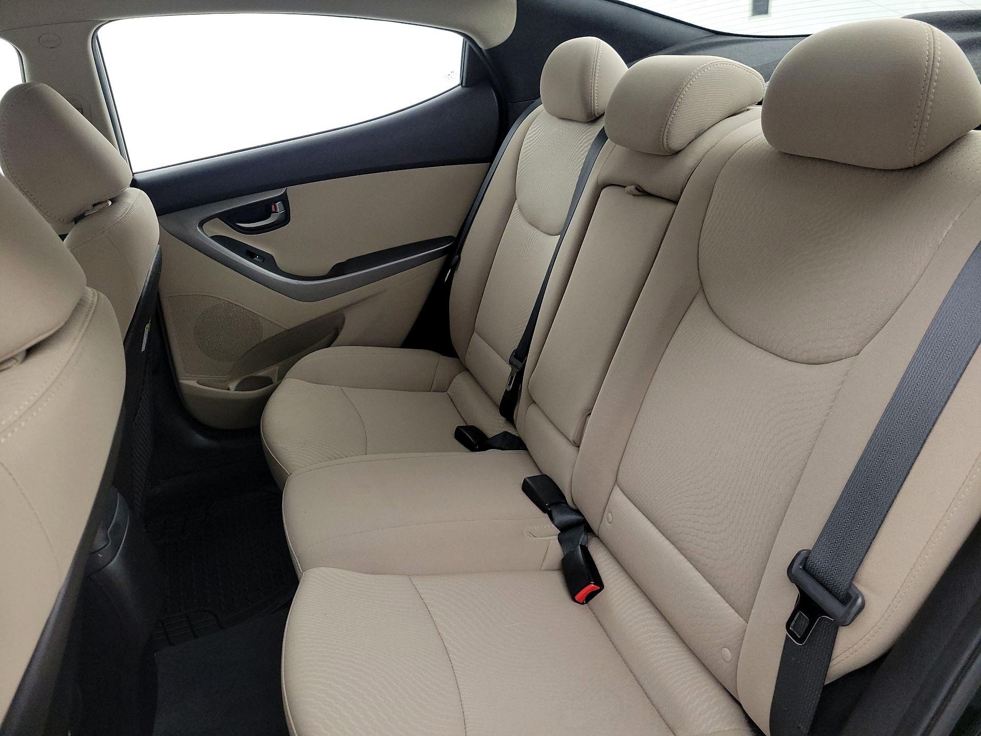 Thumbnail: 2016 Hyundai Elantra - 18