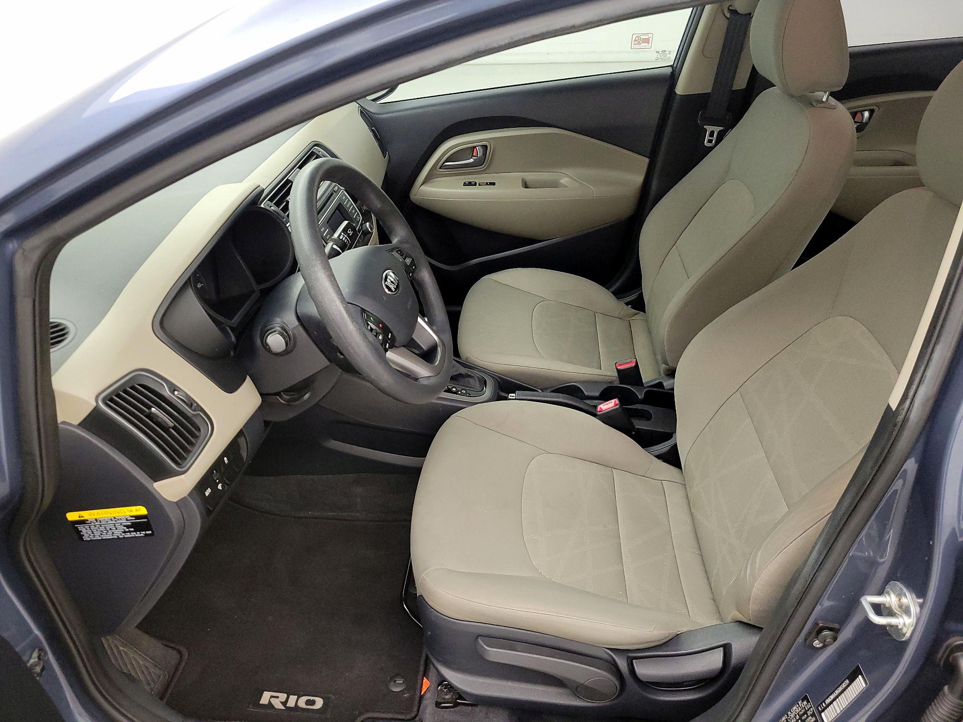 Thumbnail: 2016 Kia Rio - 11