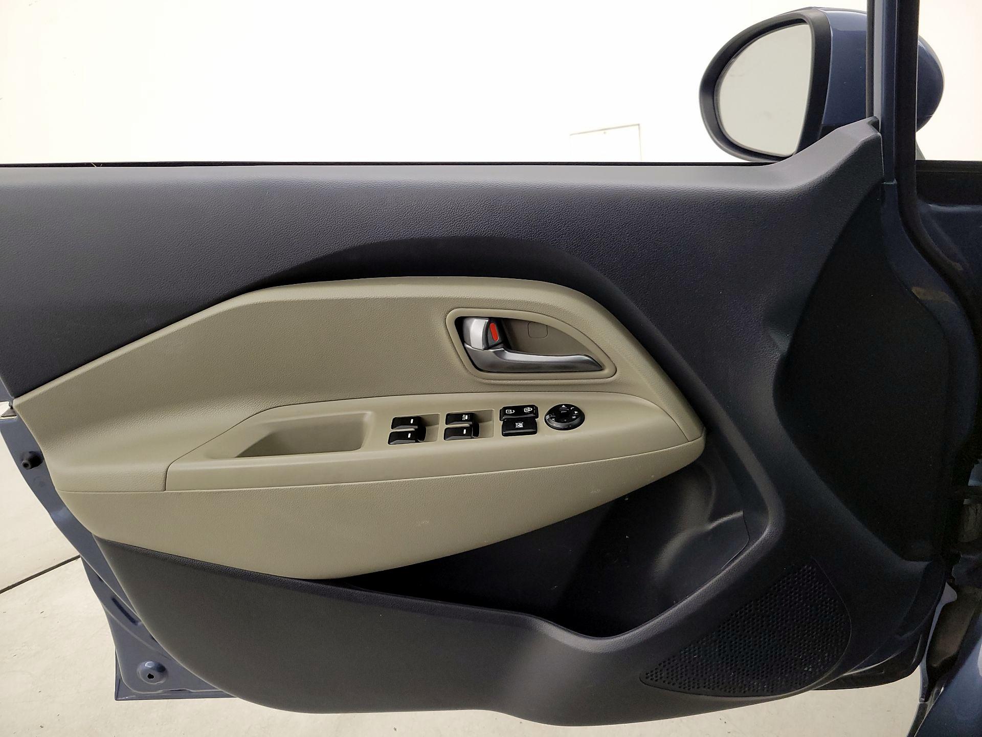 Thumbnail: 2016 Kia Rio - 12