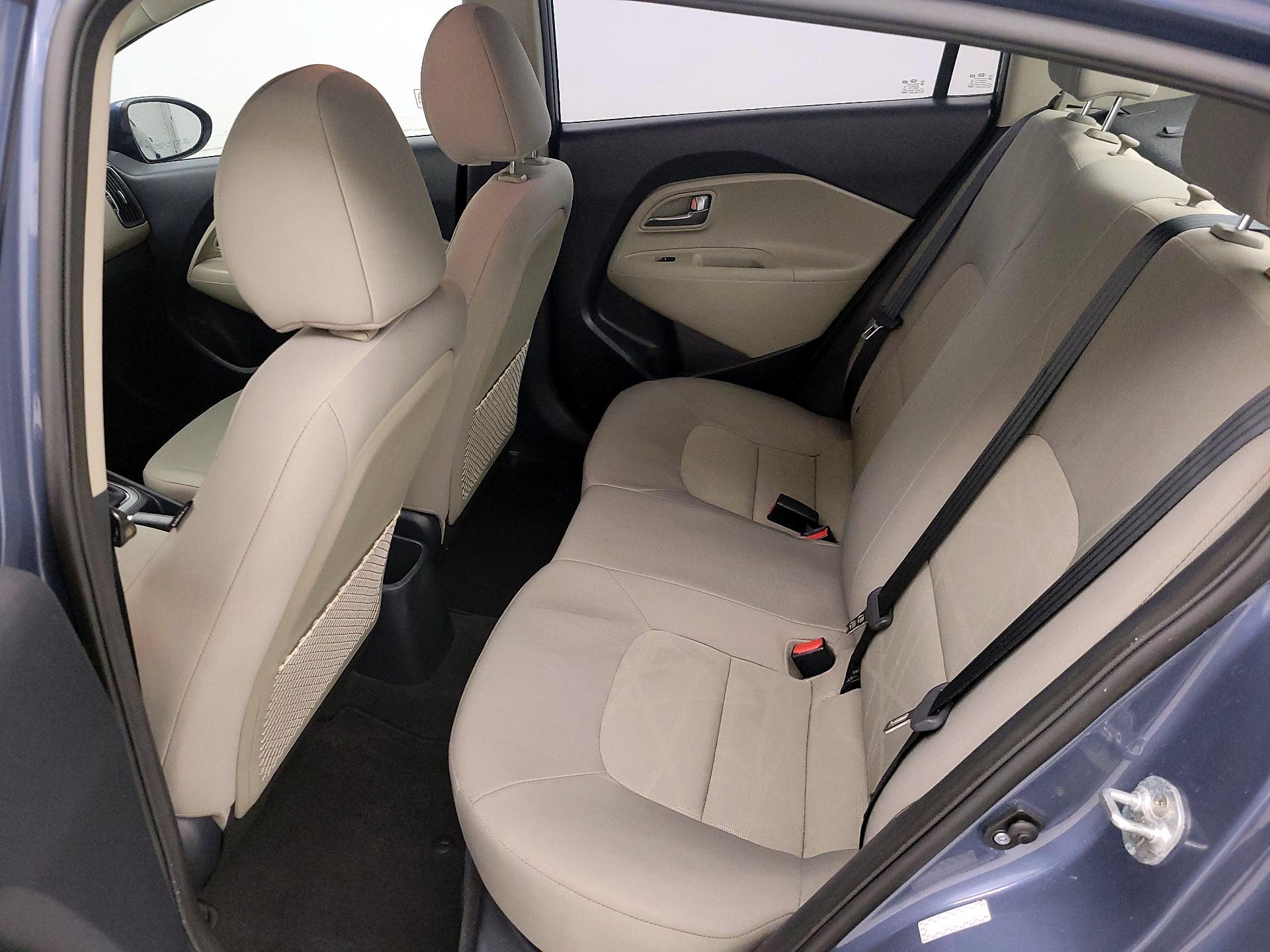 Thumbnail: 2016 Kia Rio - 18