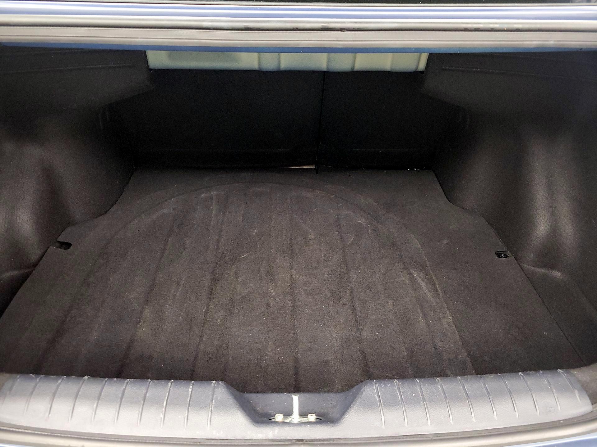 Thumbnail: 2016 Kia Rio - 19