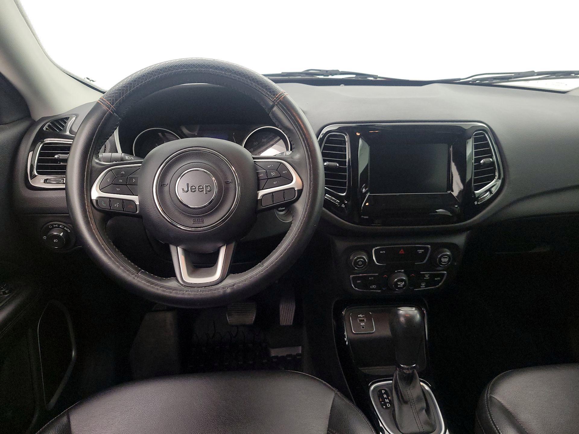 Thumbnail: 2020 Jeep Compass - 10