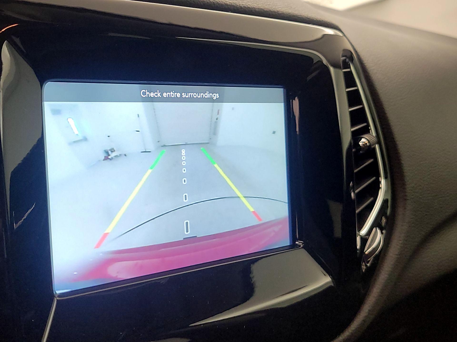 Thumbnail: 2020 Jeep Compass - 14