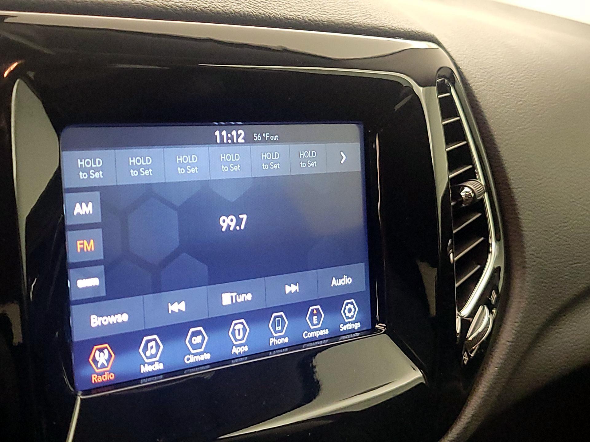 Thumbnail: 2020 Jeep Compass - 15