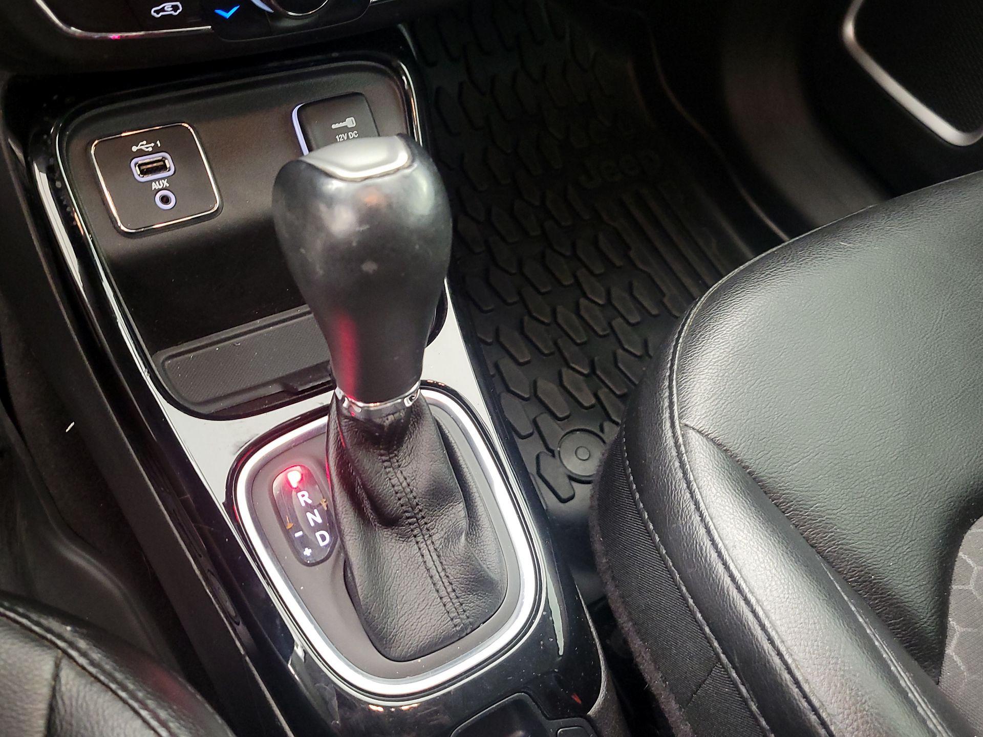 Thumbnail: 2020 Jeep Compass - 17