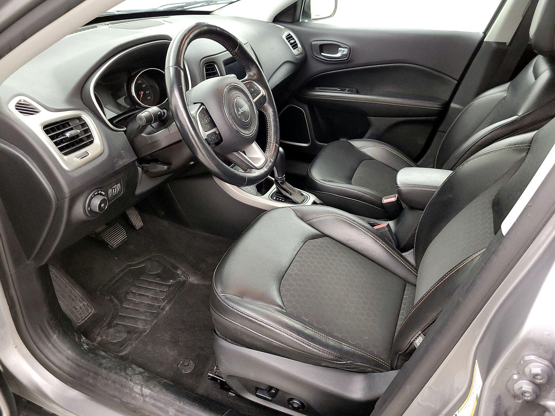 Thumbnail: 2018 Jeep Compass - 11