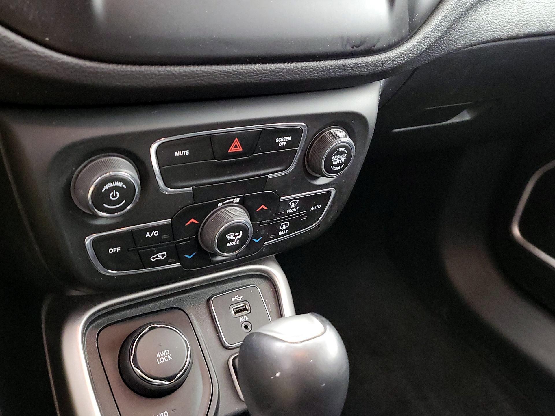 Thumbnail: 2018 Jeep Compass - 16