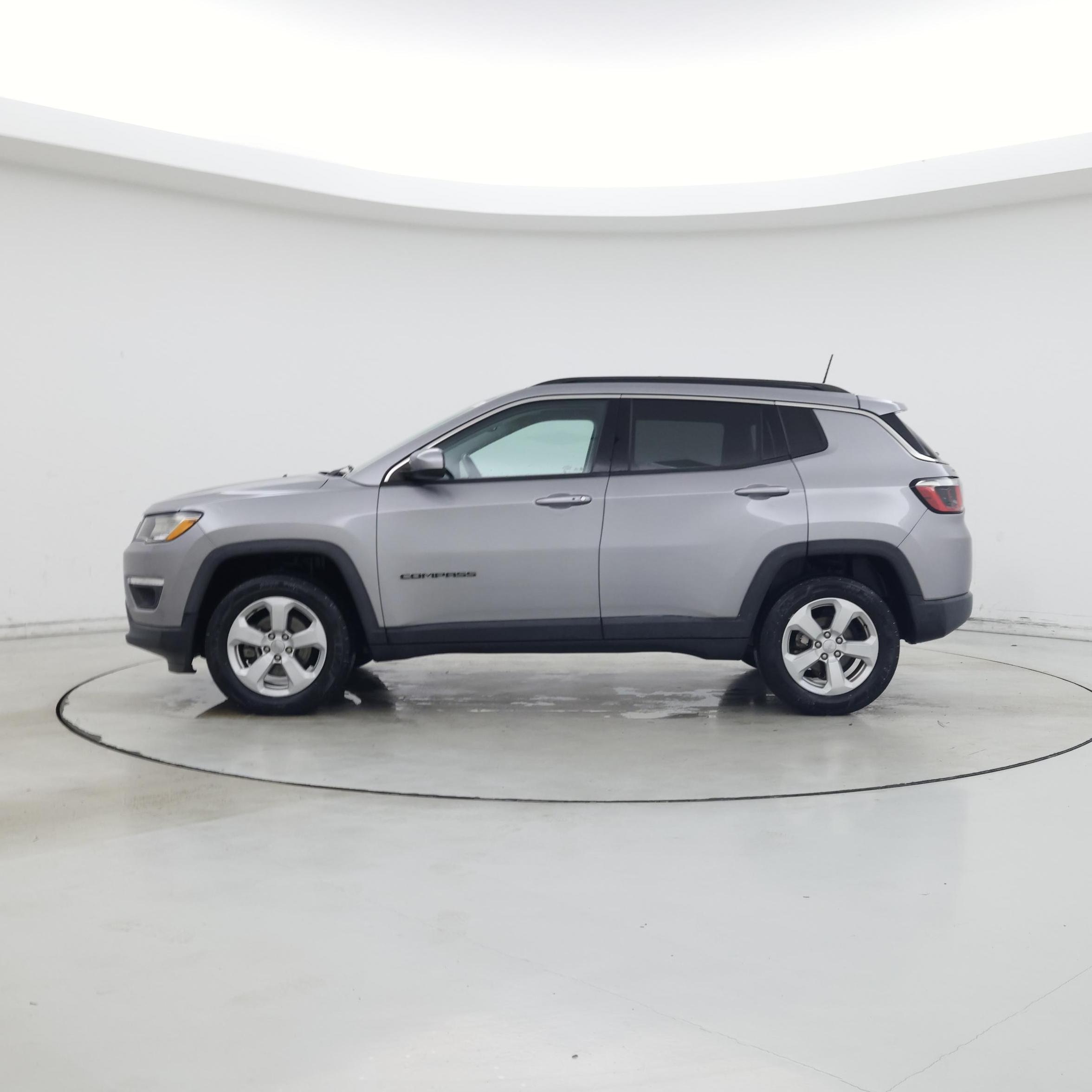 Thumbnail: 2018 Jeep Compass - 3