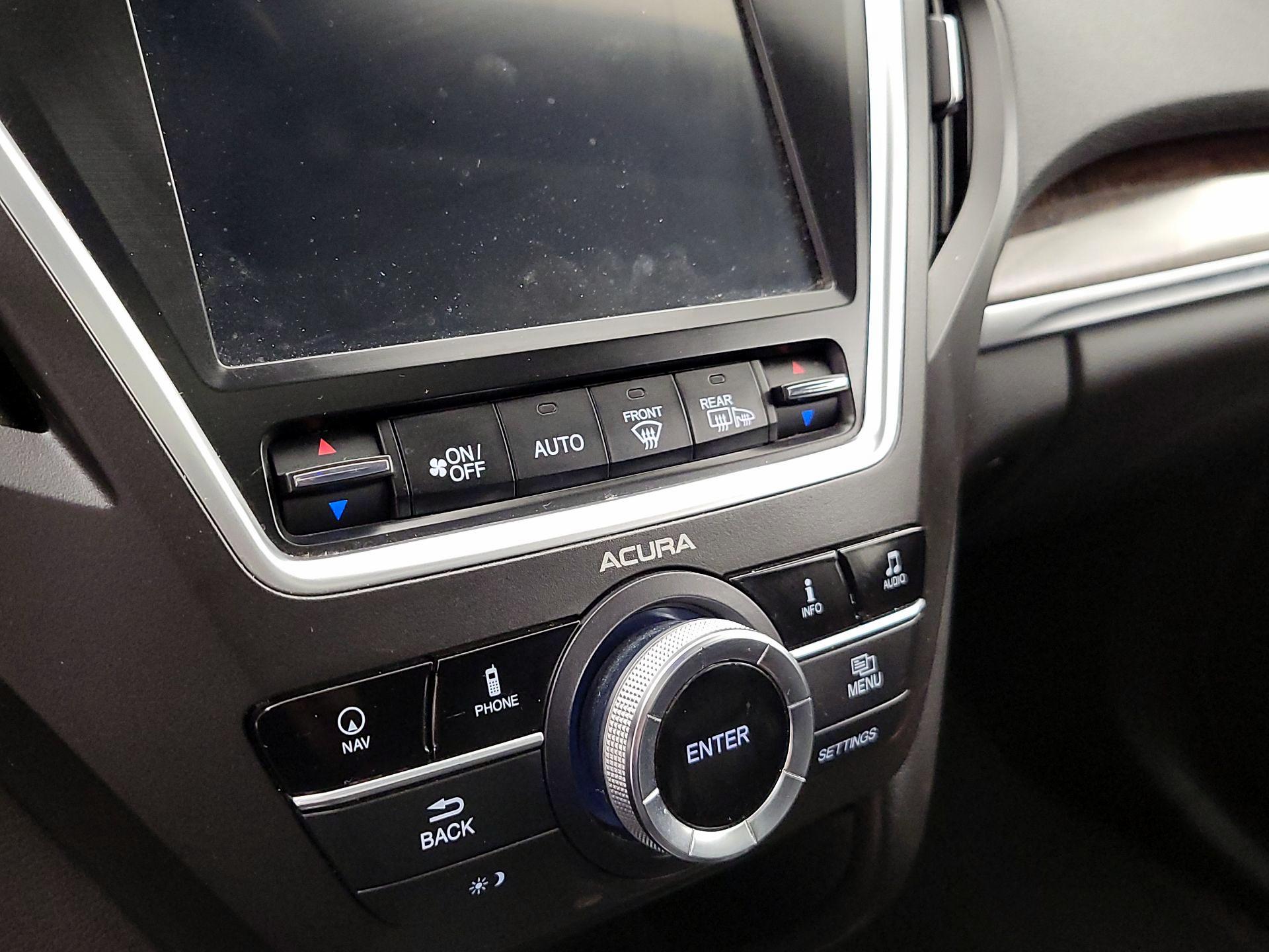 Thumbnail: 2017 Acura MDX - 17