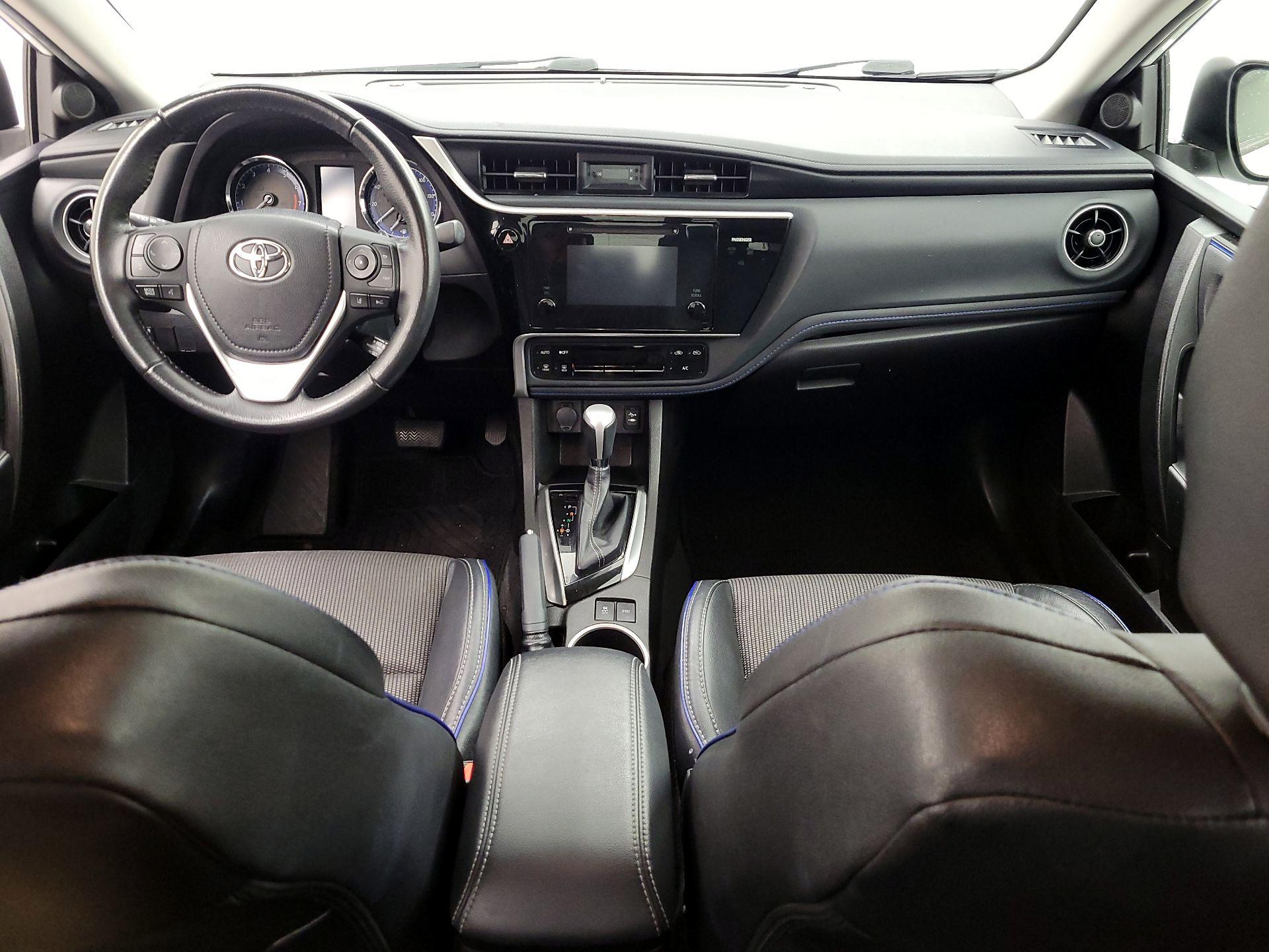 Thumbnail: 2017 Toyota Corolla - 9