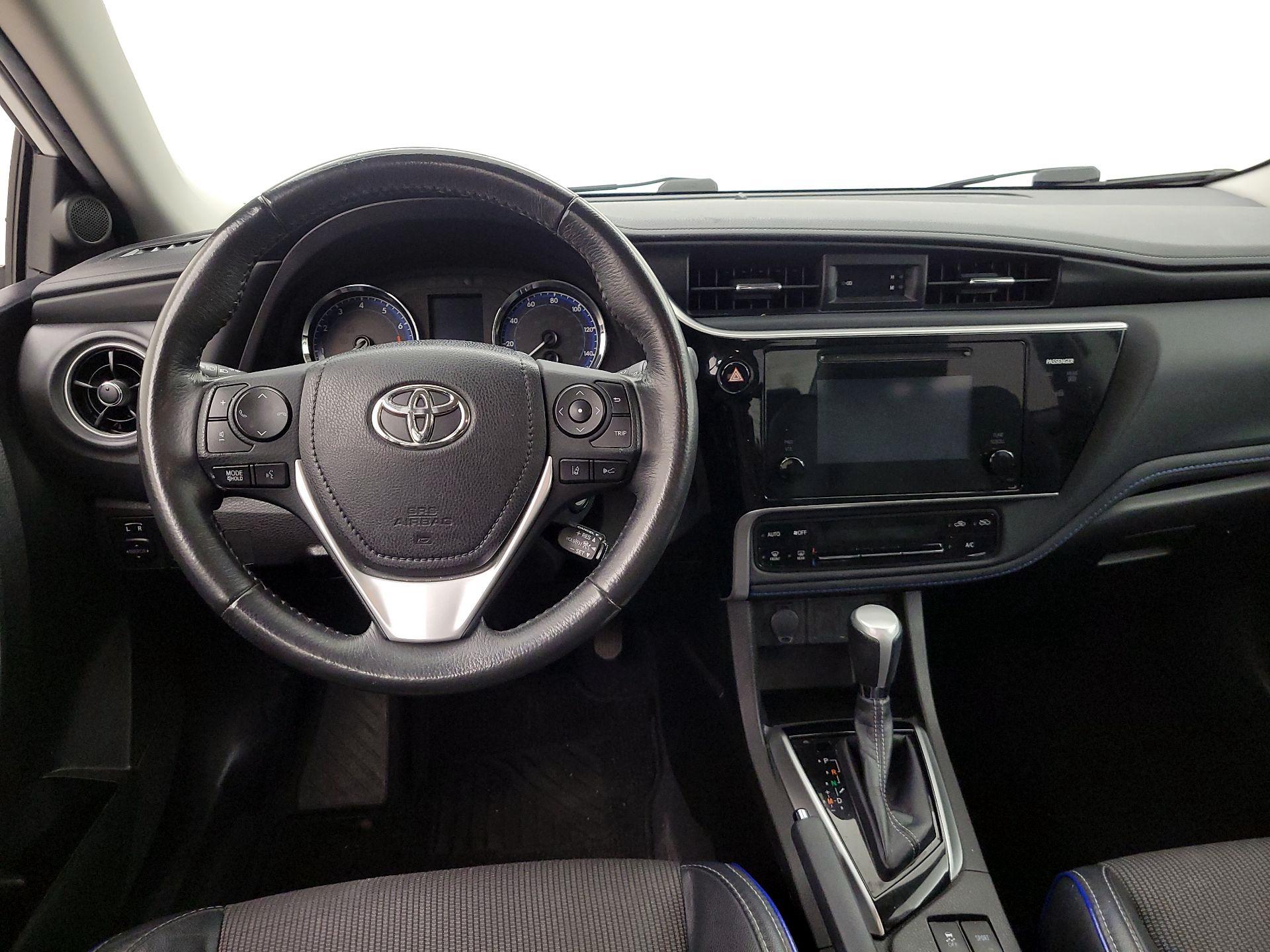 Thumbnail: 2017 Toyota Corolla - 10