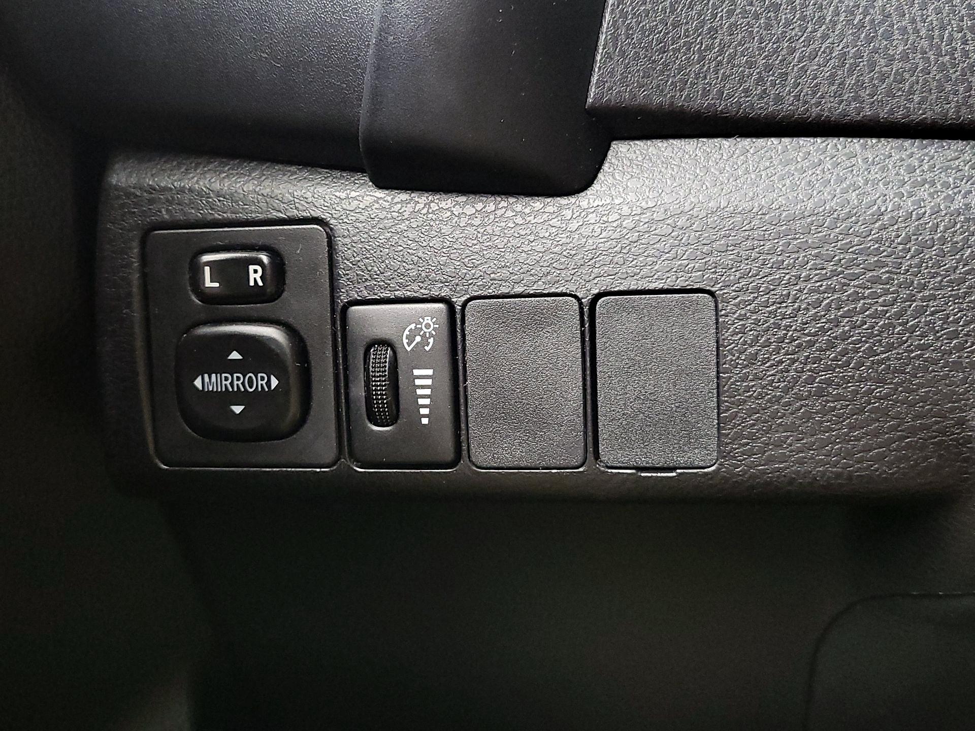 Thumbnail: 2017 Toyota Corolla - 13