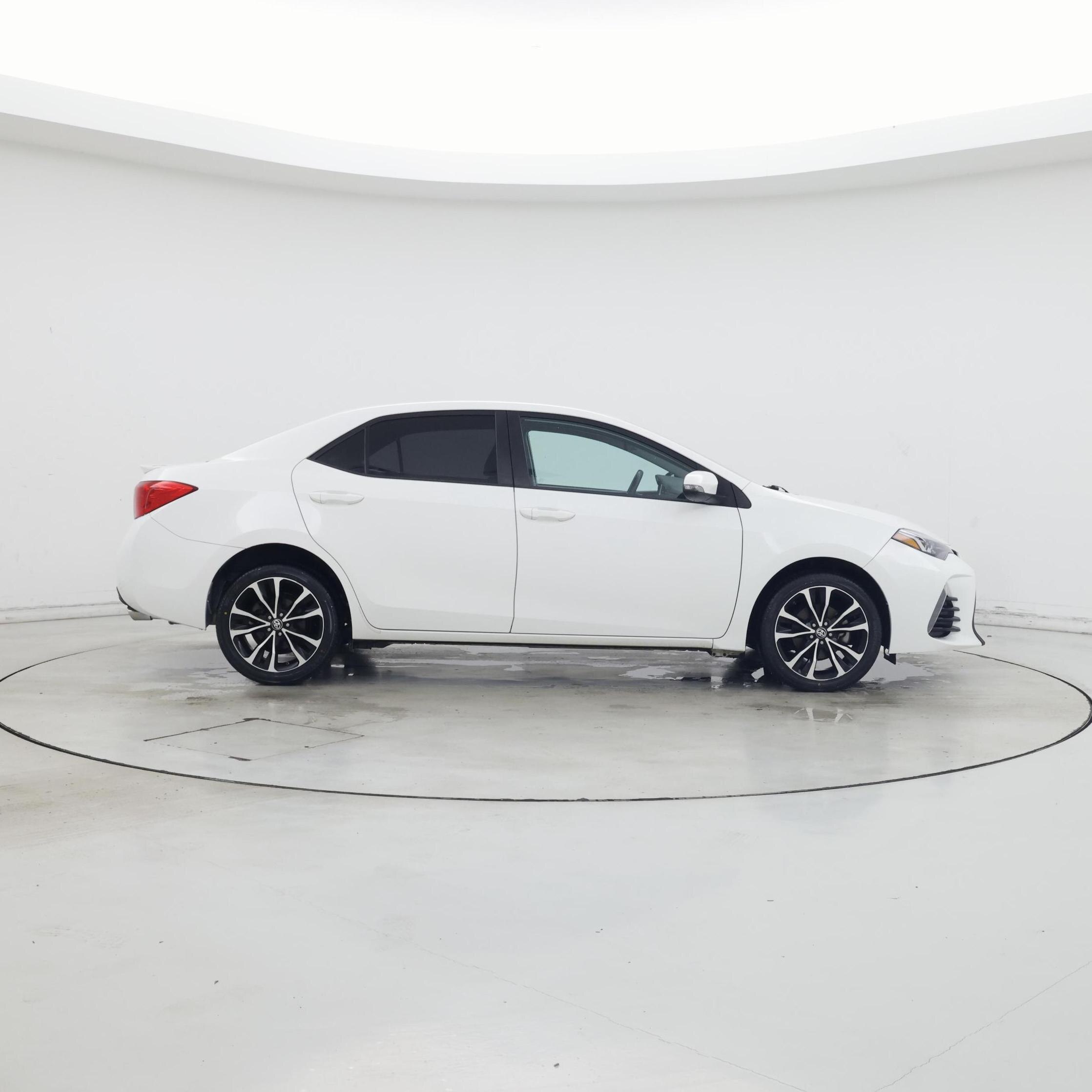 Thumbnail: 2017 Toyota Corolla - 7