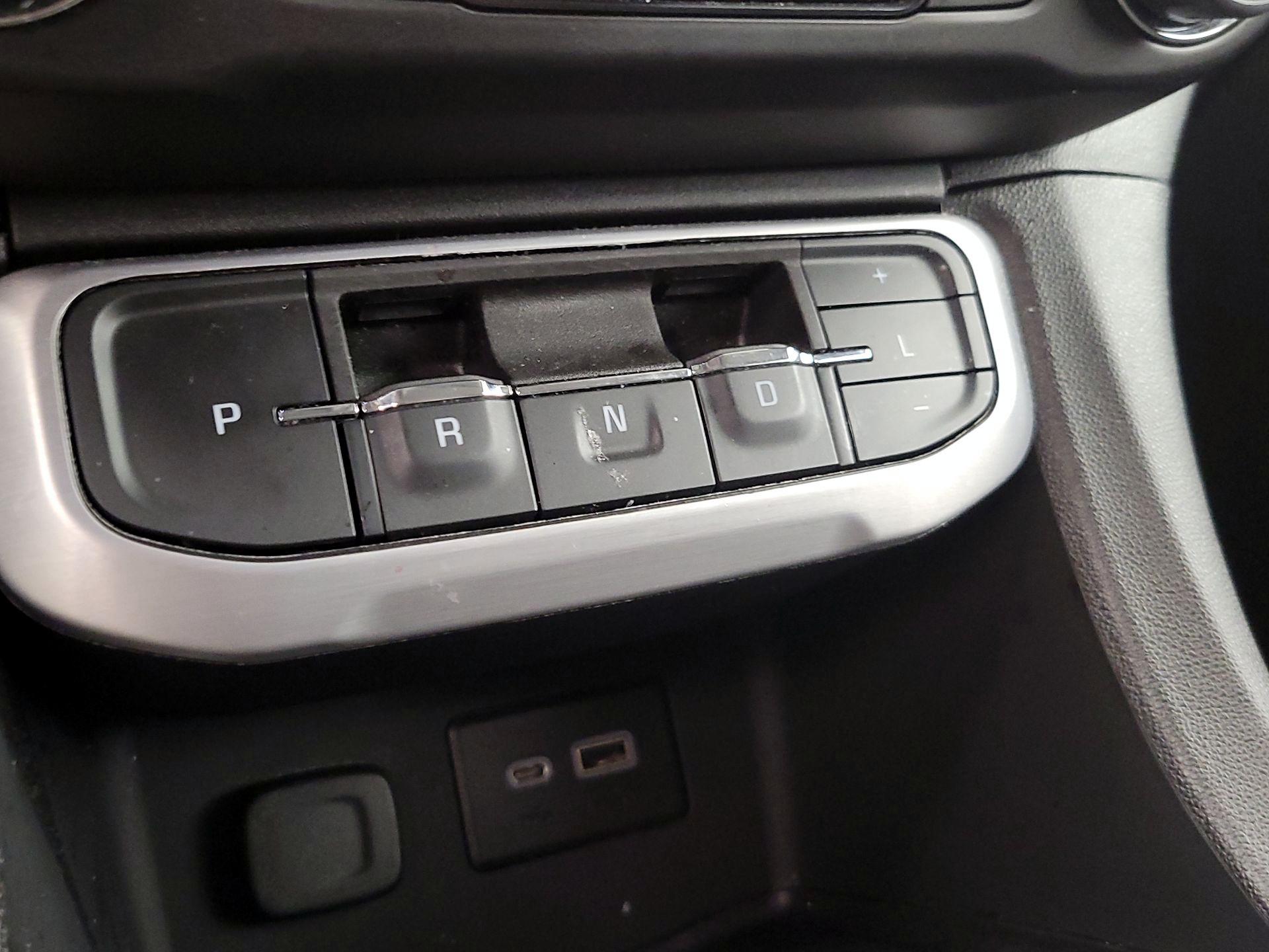 Thumbnail: 2022 GMC Acadia - 17