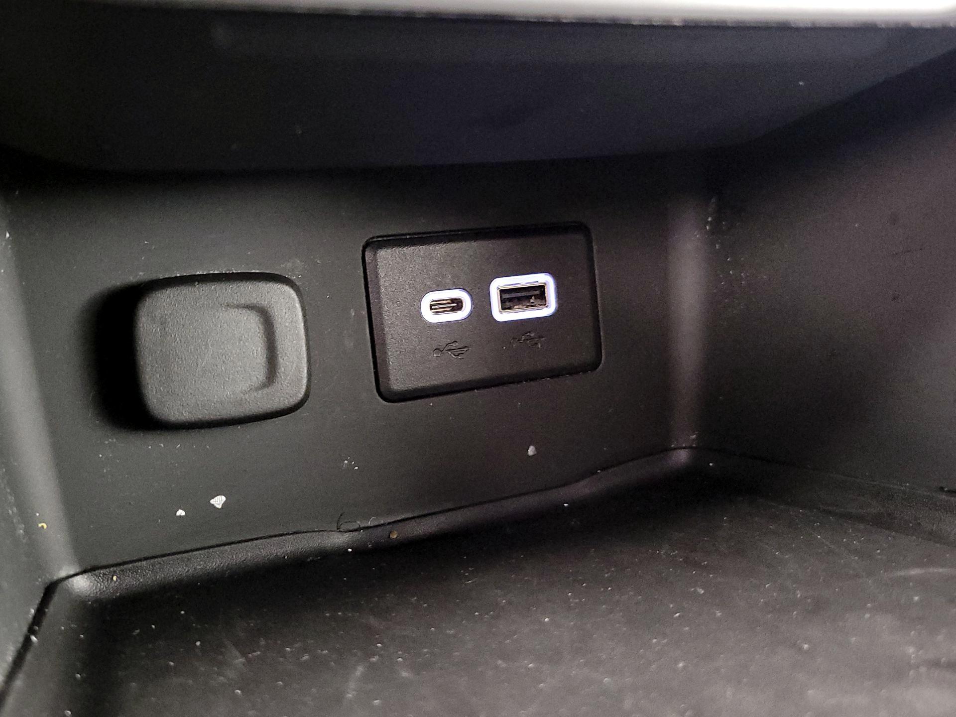 Thumbnail: 2022 GMC Acadia - 18