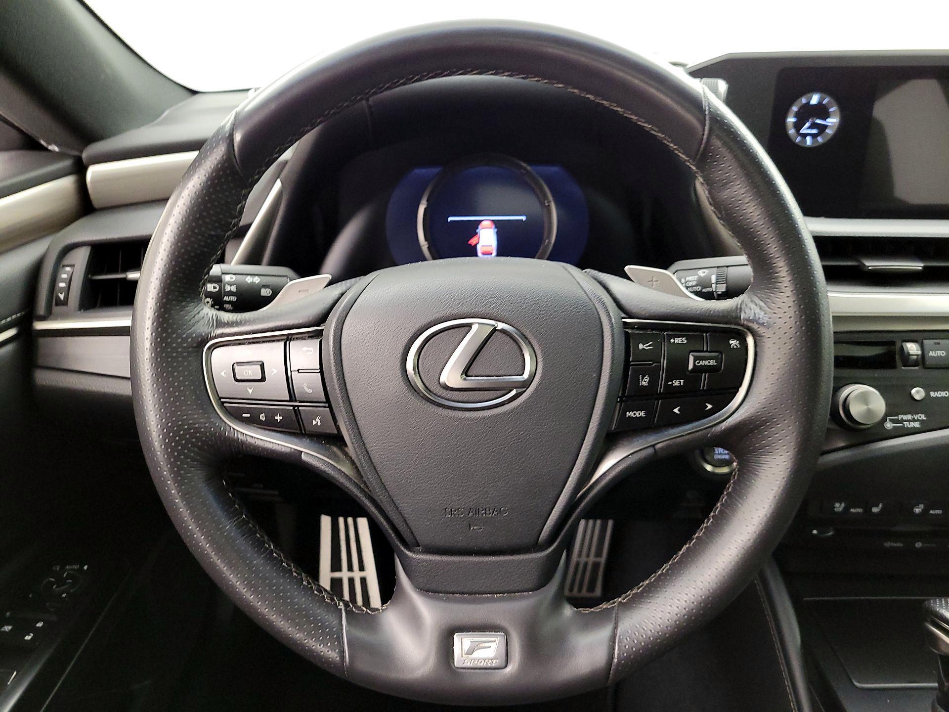 Thumbnail: 2021 Lexus ES - 10