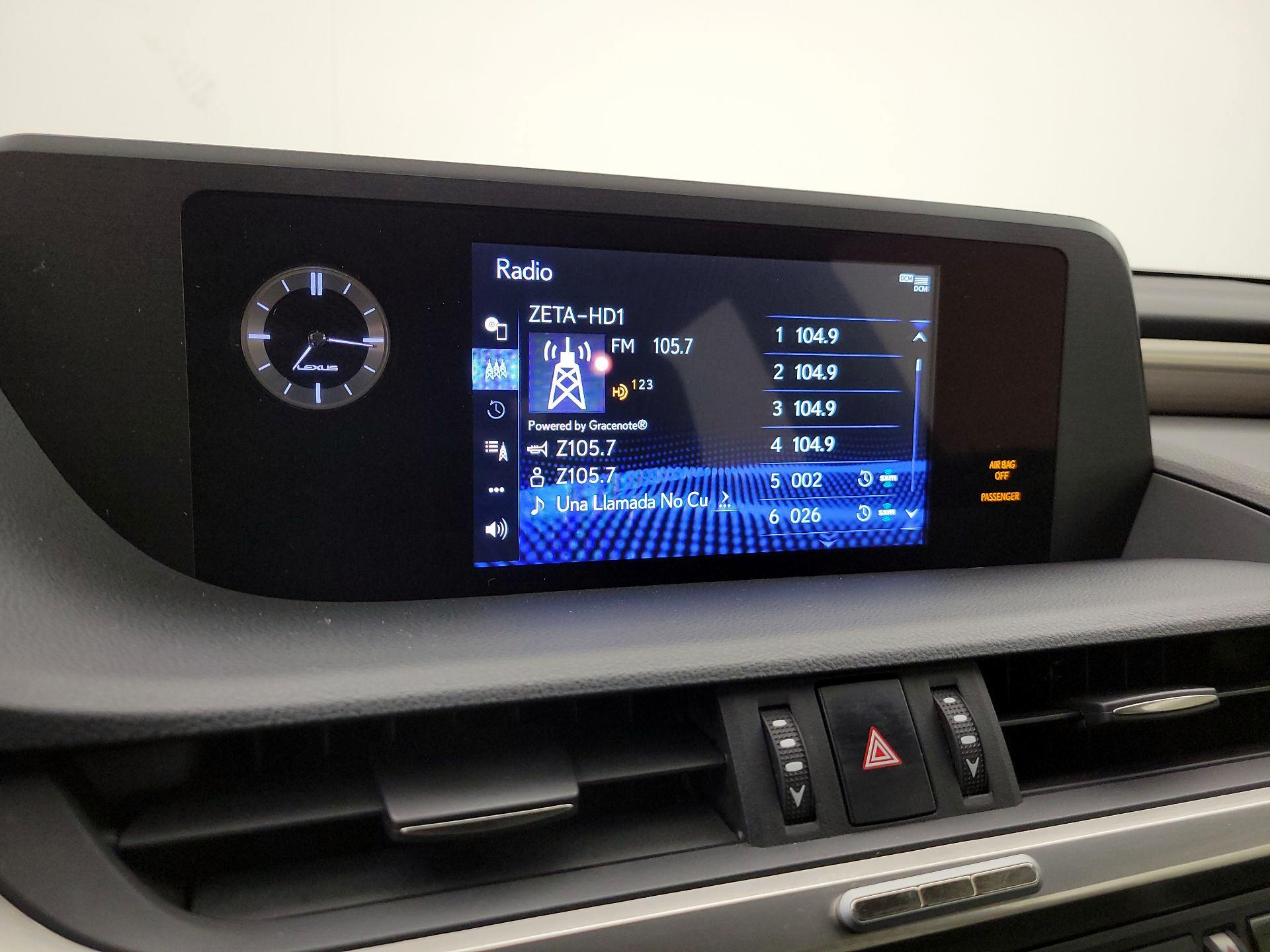 Thumbnail: 2021 Lexus ES - 15