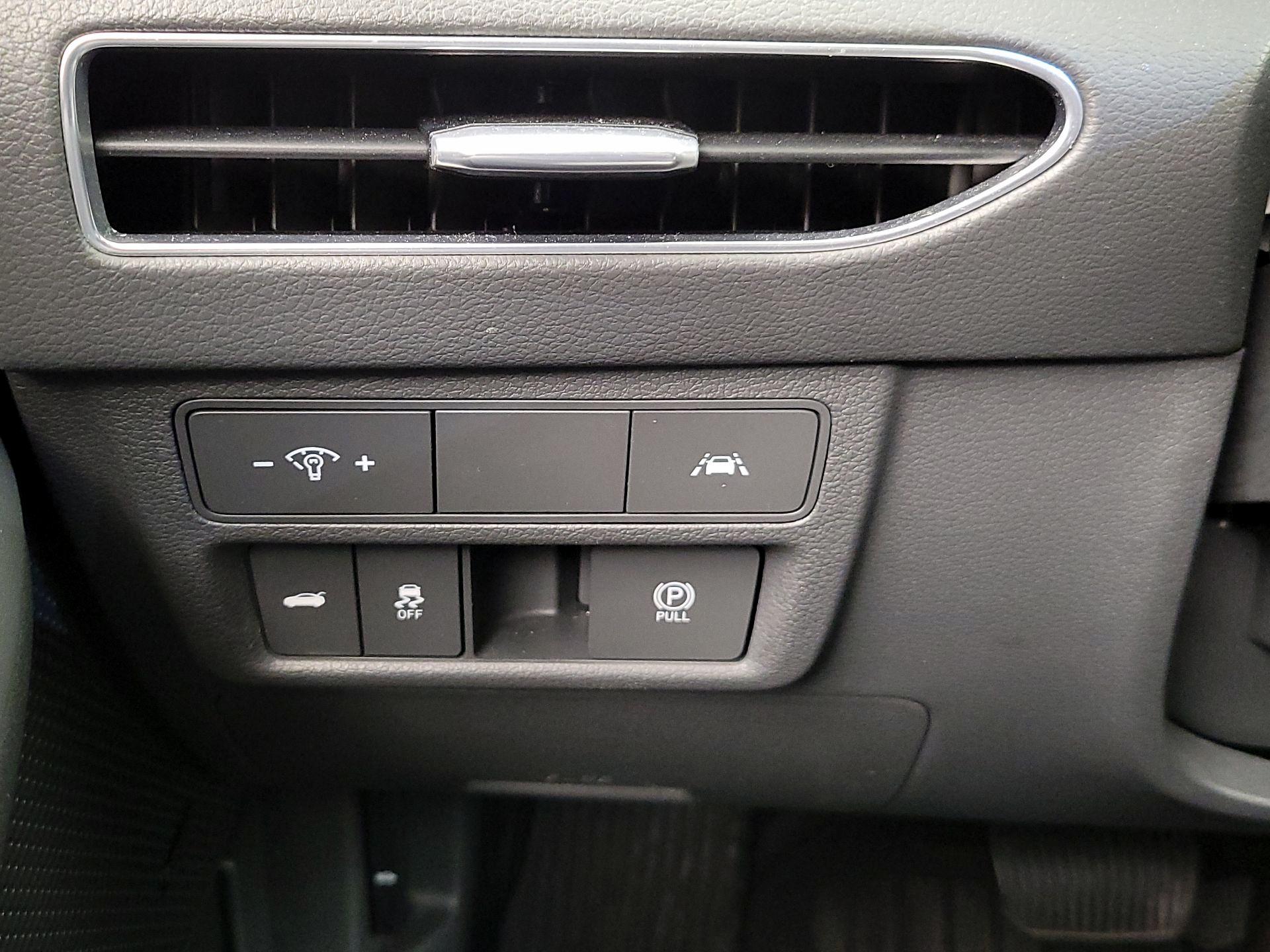 Thumbnail: 2020 Hyundai Sonata - 13